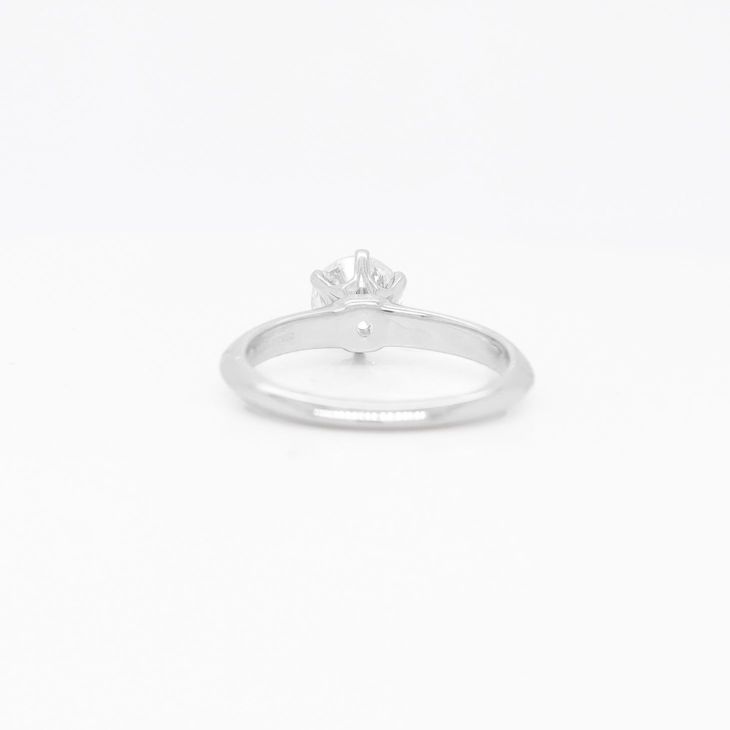 Vintage Diamond Solitaire Engagement Ring with a Tiffany & Co. Platinum Setting For Sale 2