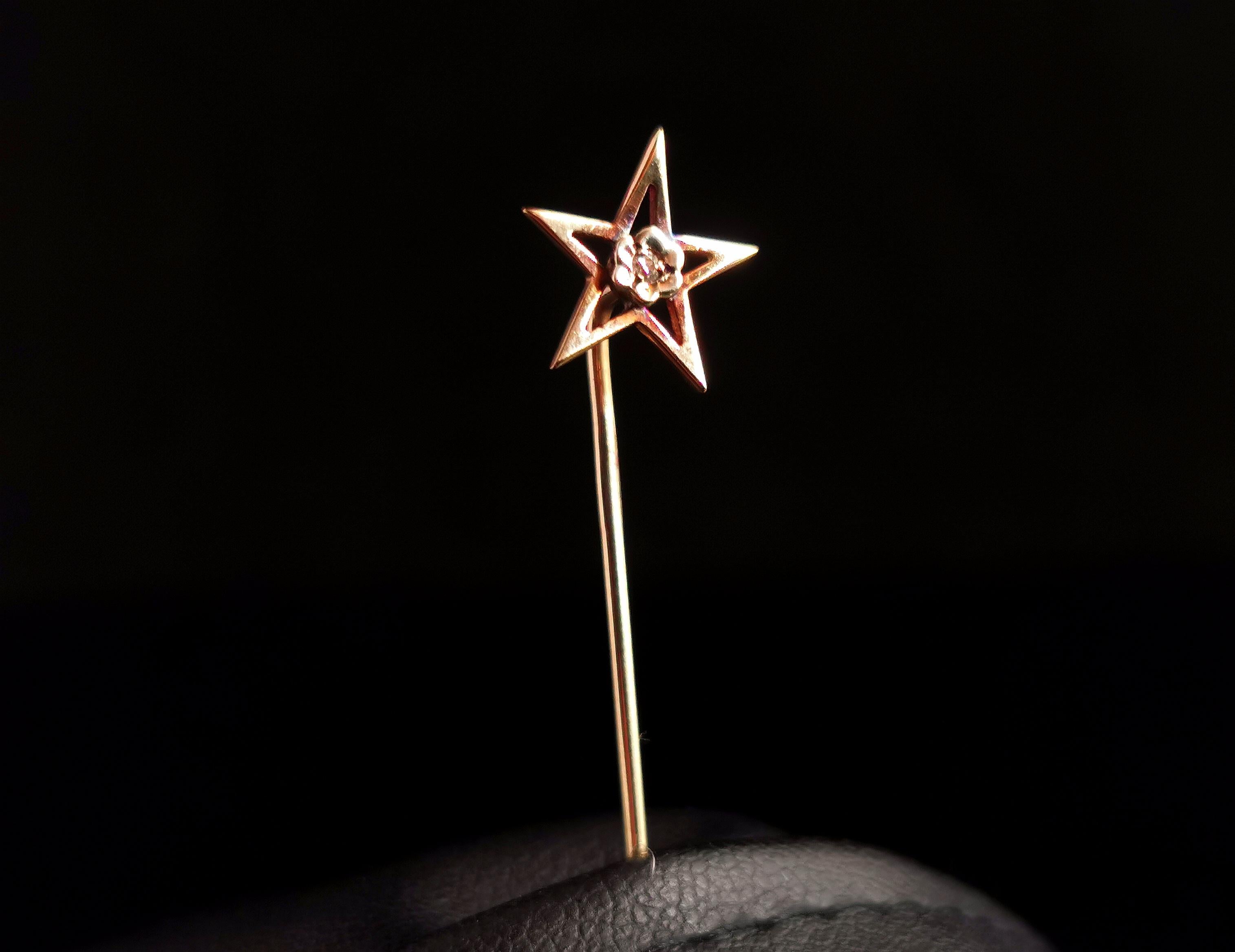 Women's or Men's Vintage Diamond Star Stick Pin, 9 Karat Yellow Gold