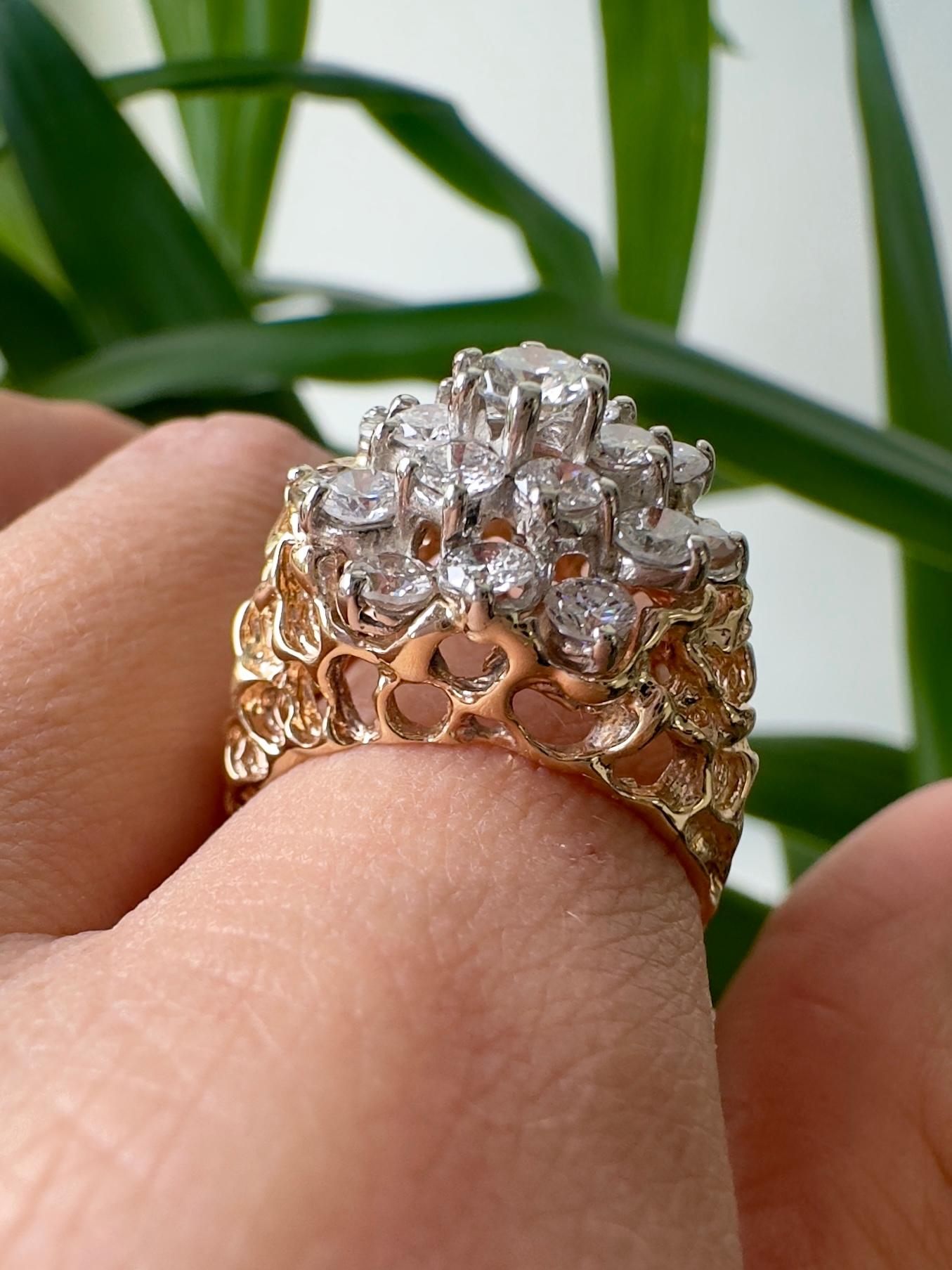 Bague de déclaration en or jaune 14K avec diamant vintage en vente 3