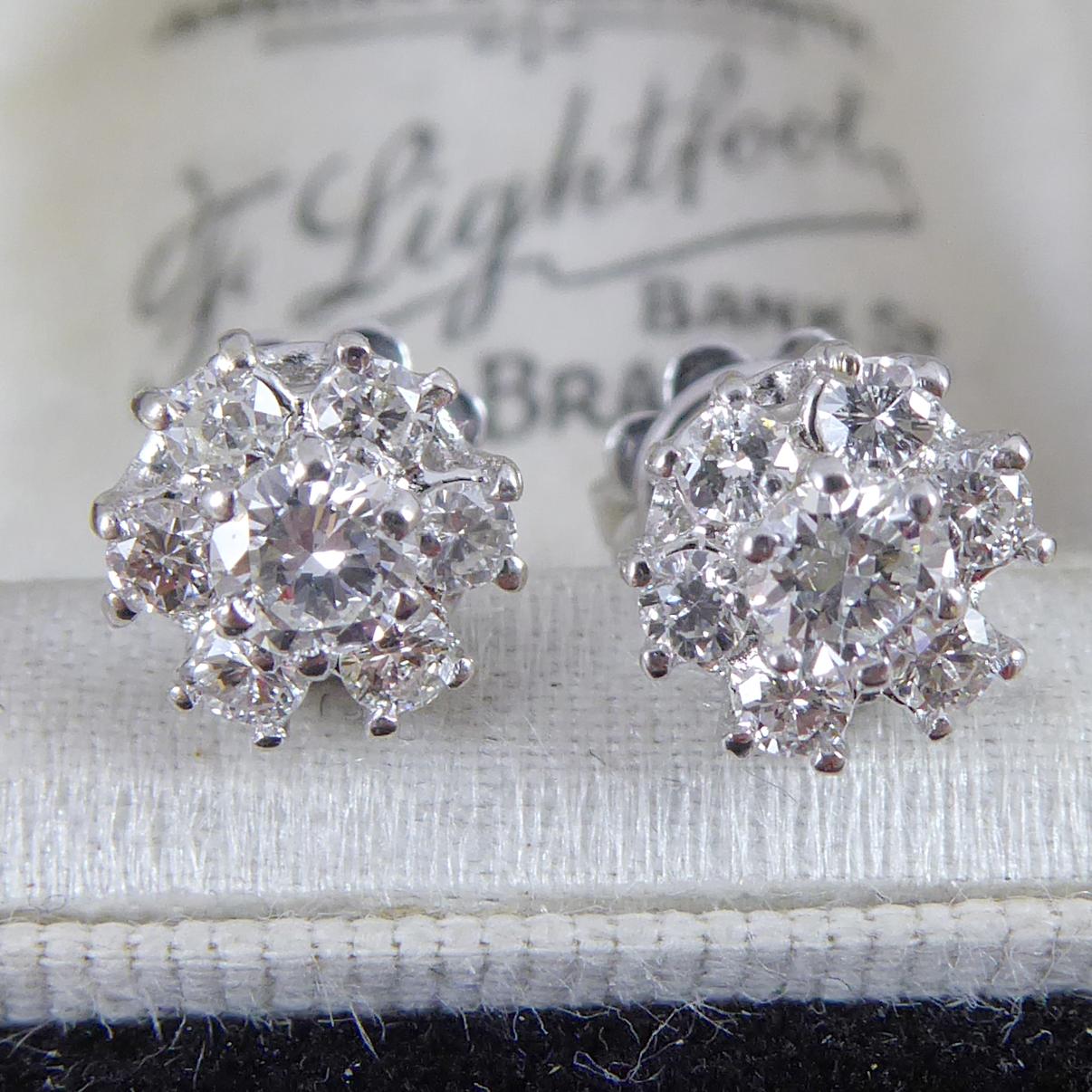 Vintage Diamond Stud Earrings, 0.66 Carat Brilliant Cut, London, 1975 In Good Condition In Yorkshire, West Yorkshire