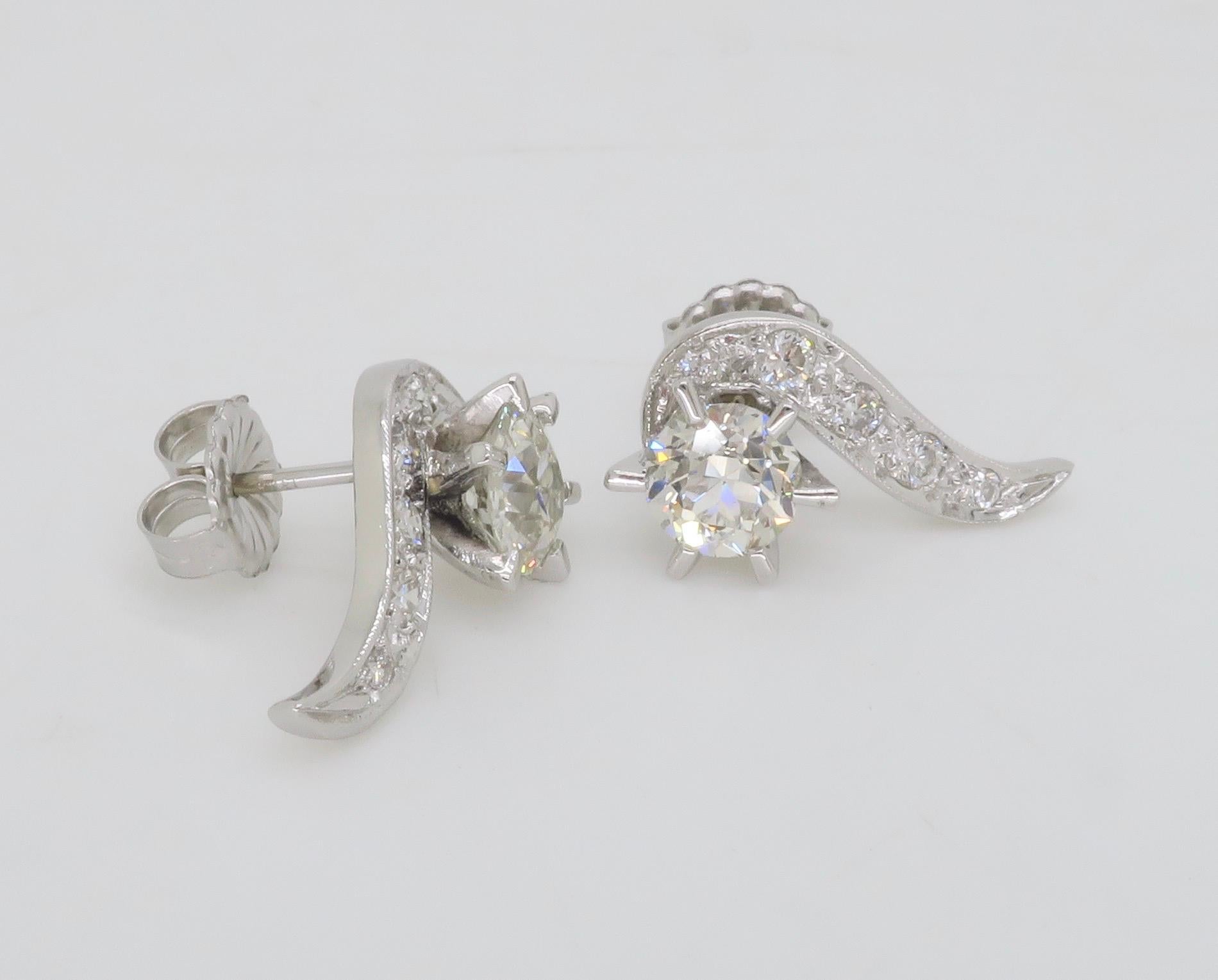 Vintage Diamond Stud Earrings with 2.62CTW of Diamonds For Sale 1