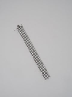 Vintage Diamond Tennis Bracelet in 18 Karat White Gold, Approximately 30 Carats