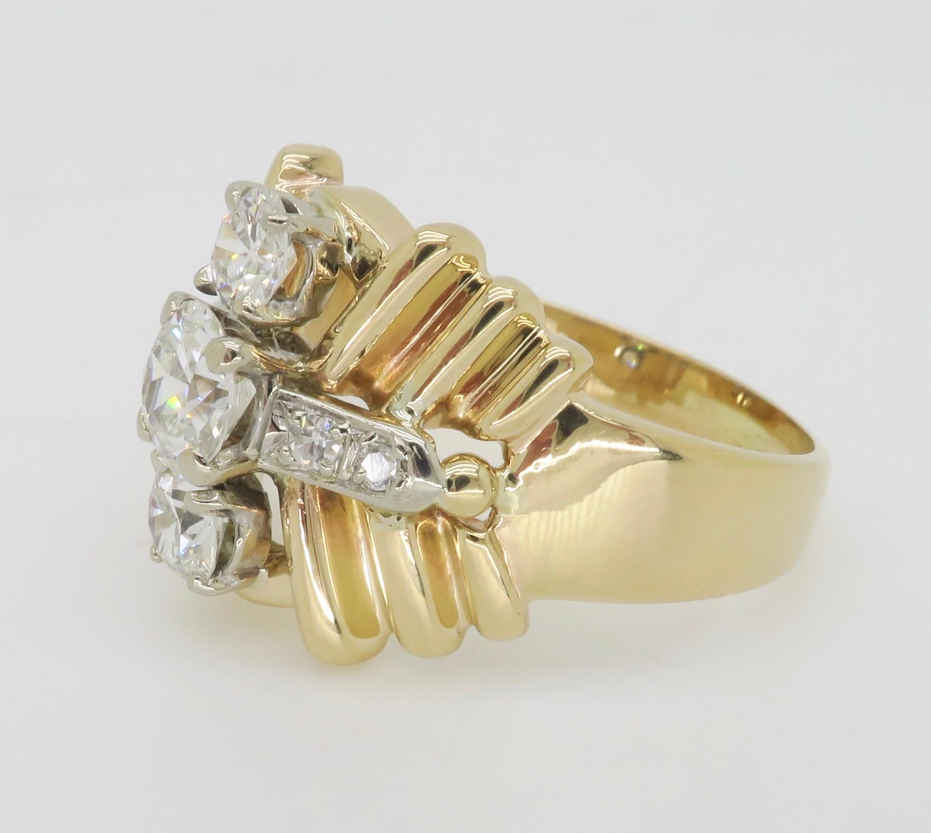 Vintage Diamond Three Stone Cocktail Ring Made in 14k Yellow Gold  For Sale 5