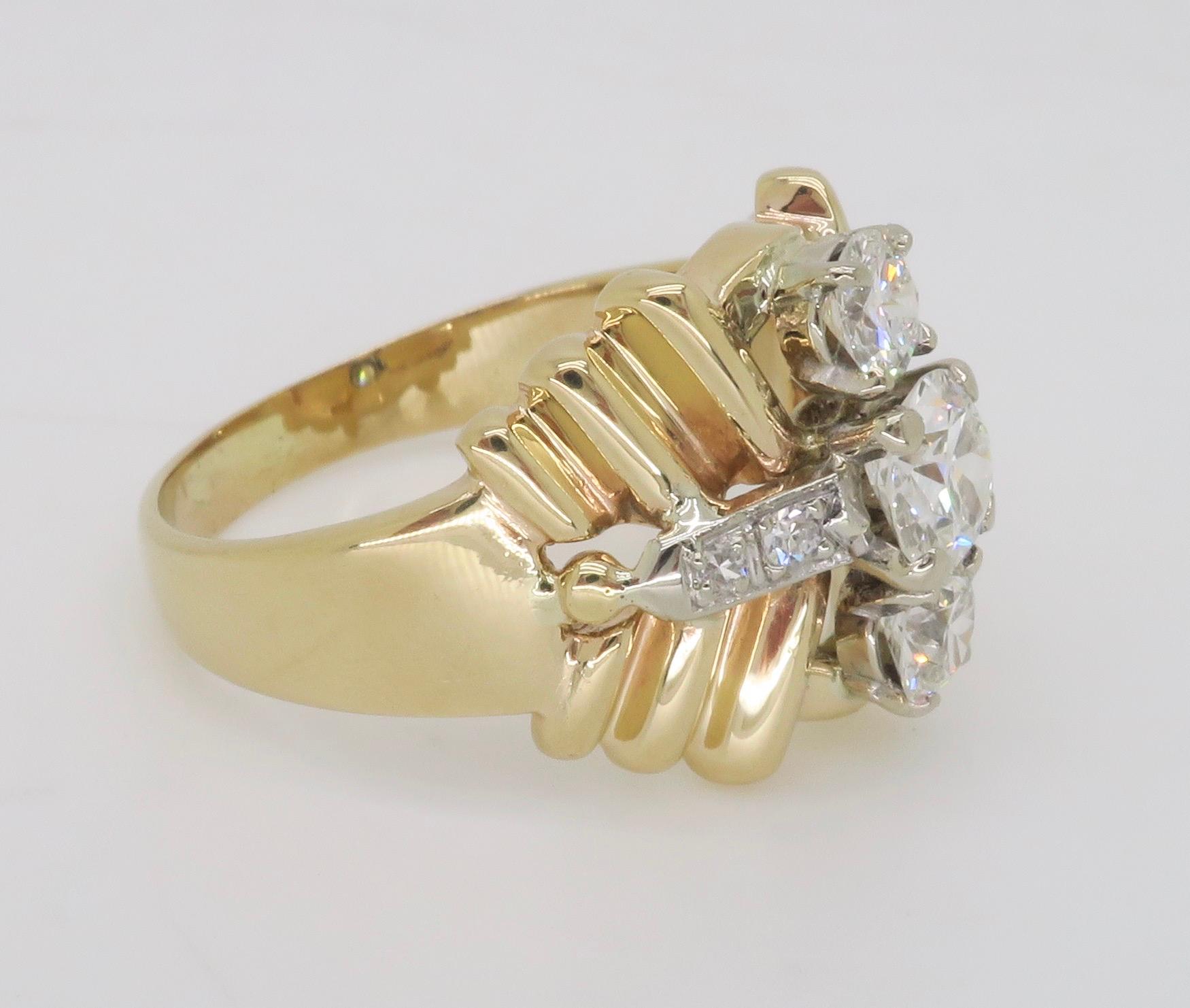 Vintage Diamond Three Stone Cocktail Ring Made in 14k Yellow Gold  For Sale 7