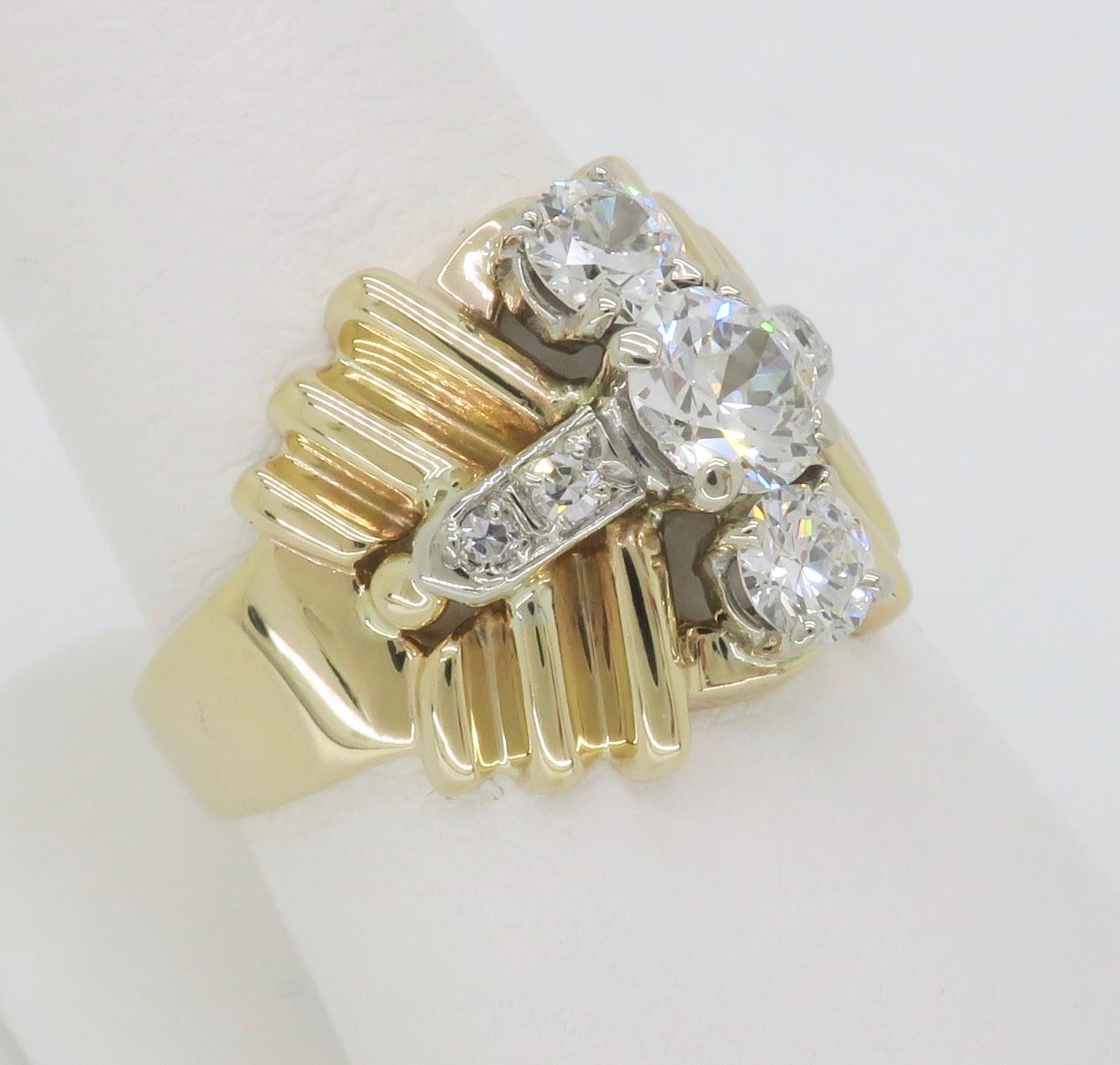 Round Cut Vintage Diamond Three Stone Cocktail Ring Made in 14k Yellow Gold  For Sale