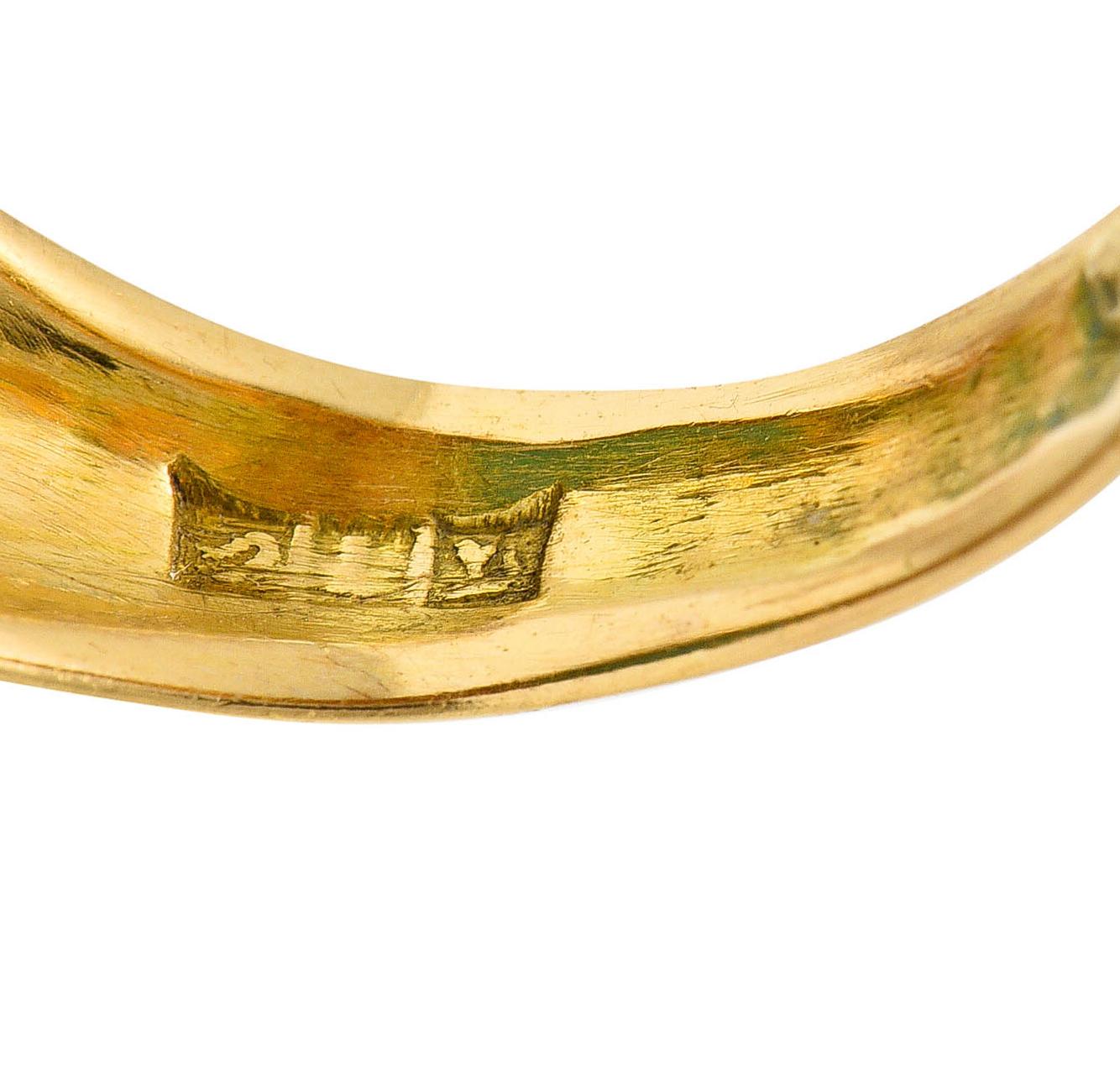 Women's or Men's Vintage Diamond Turquoise 18 Karat Gold Bombe Cabochon Ring
