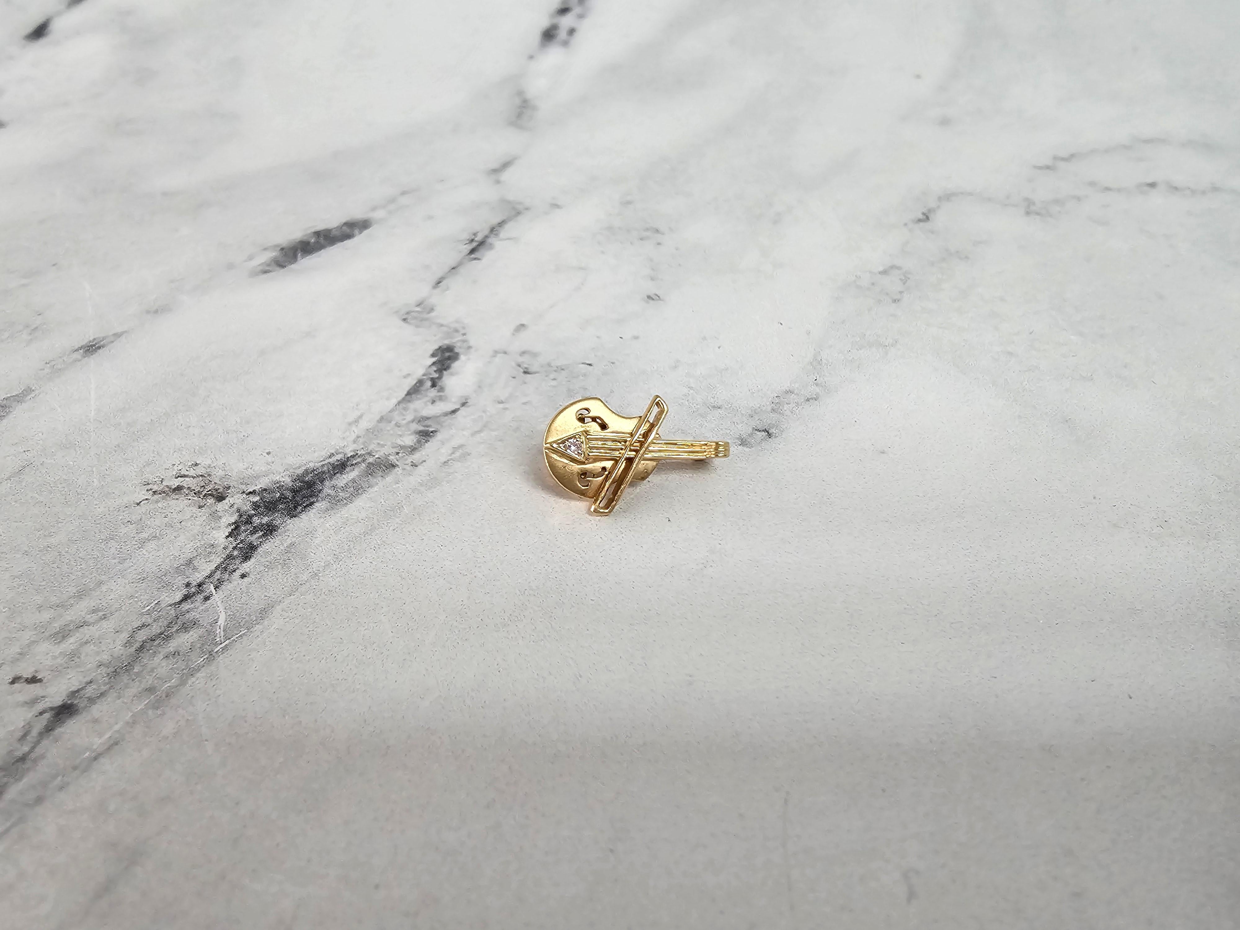 Round Cut Vintage Diamond Violin Brooch 14k Yellow Gold For Sale