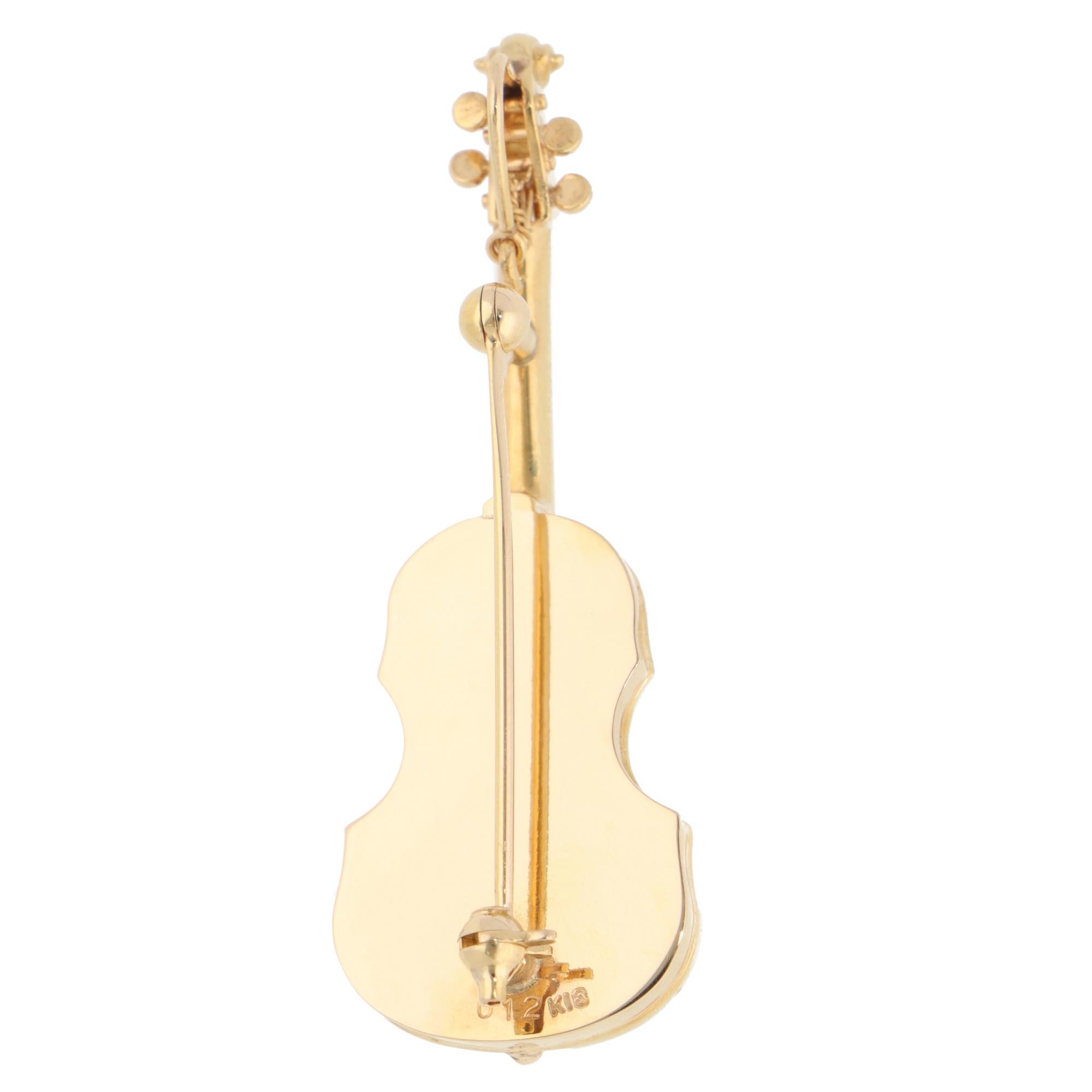 Brilliant Cut Vintage Diamond Violin Brooch in Yellow Gold For Sale
