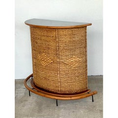 Vintage Diamond Weave Dry Bar