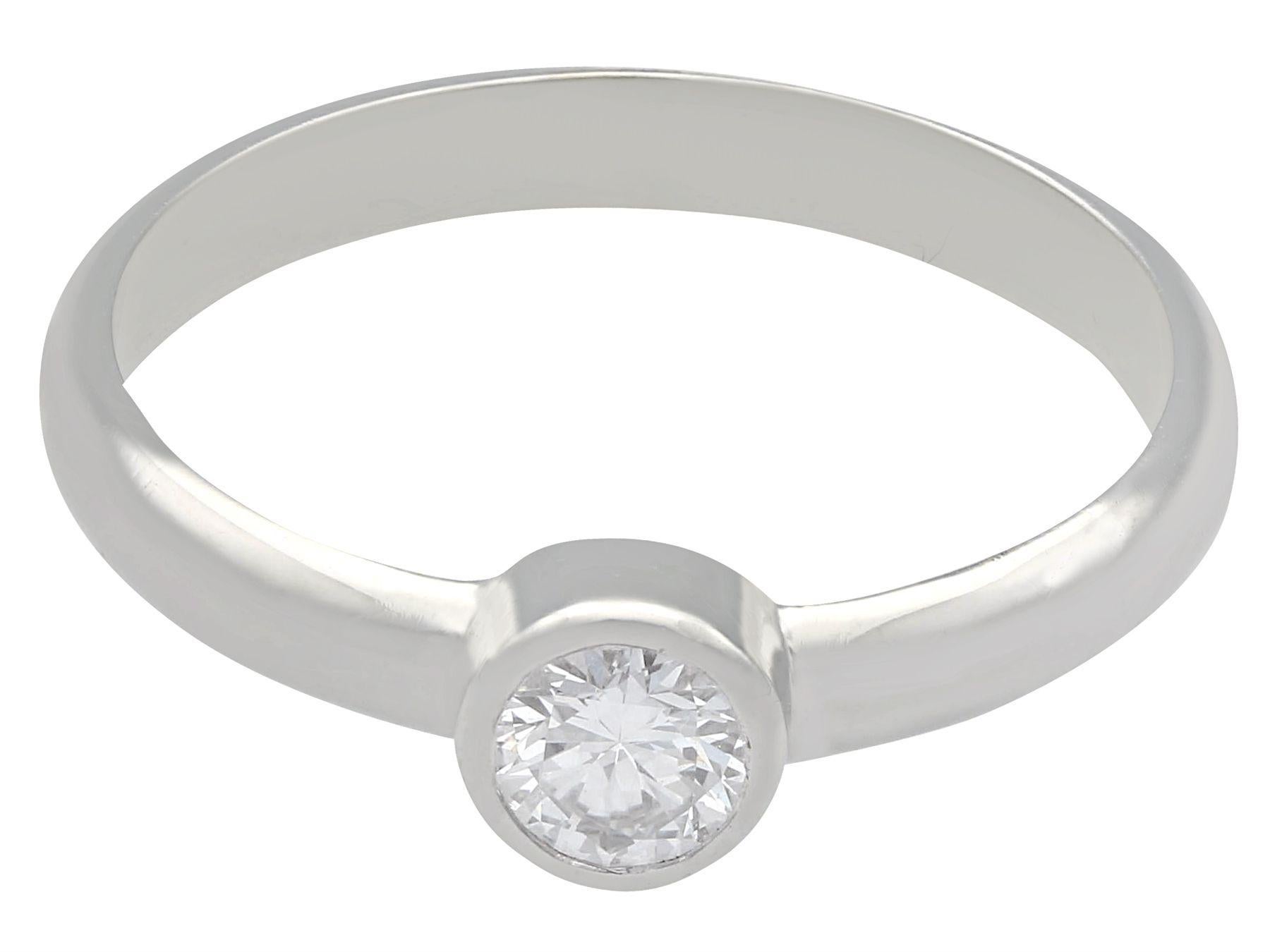 Women's Vintage Diamond White Gold Solitaire Engagement Ring For Sale