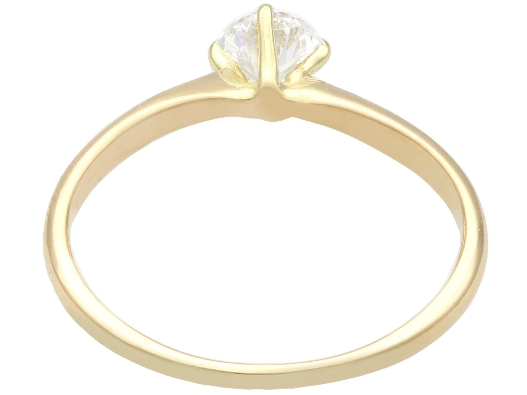 Round Cut Vintage 0.40 Ct Diamond and 14K Yellow Gold Solitaire Engagement Ring For Sale
