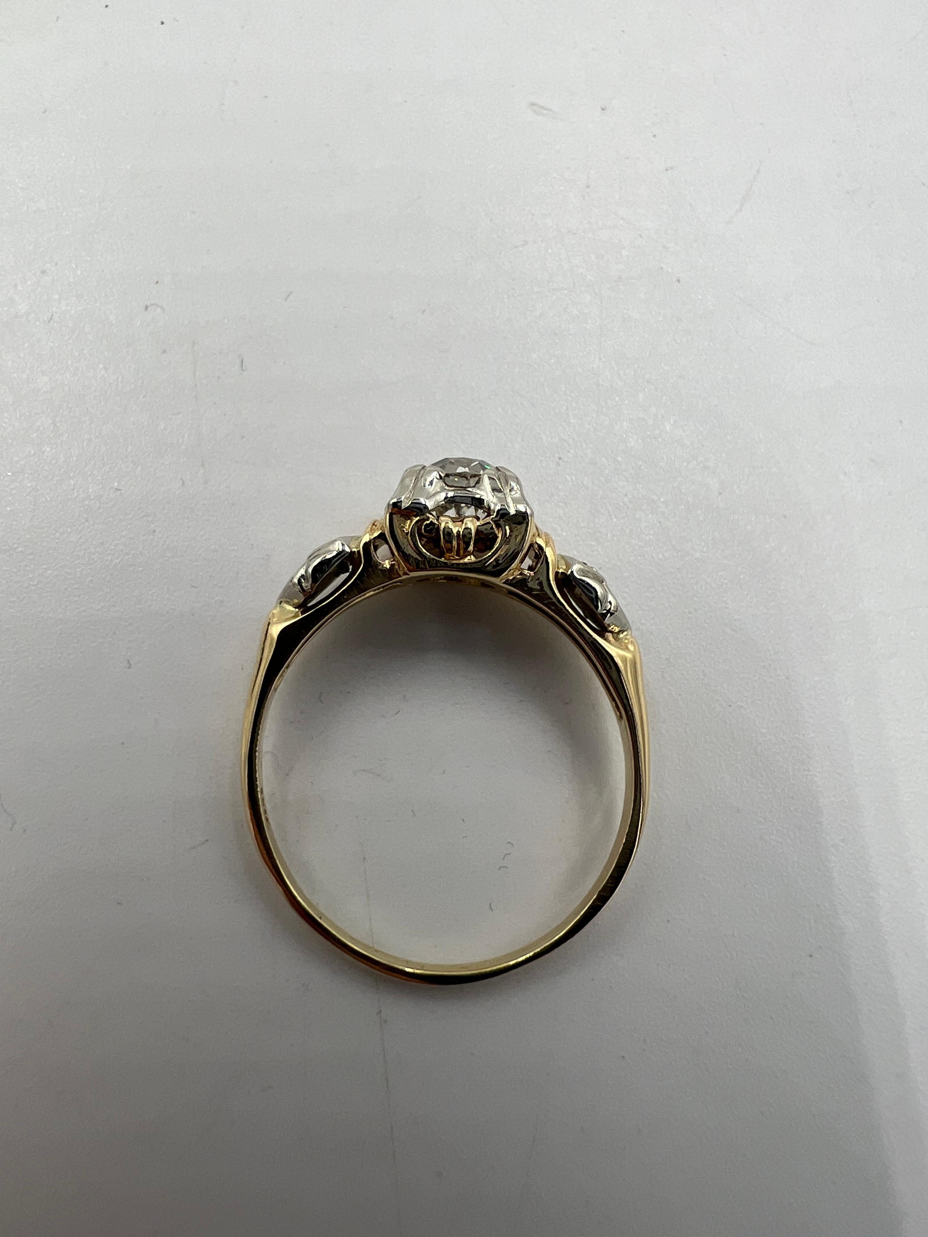 Anello di fidanzamento d'epoca con diamante in oro giallo e bianco CIRCA 1940 in vendita 6