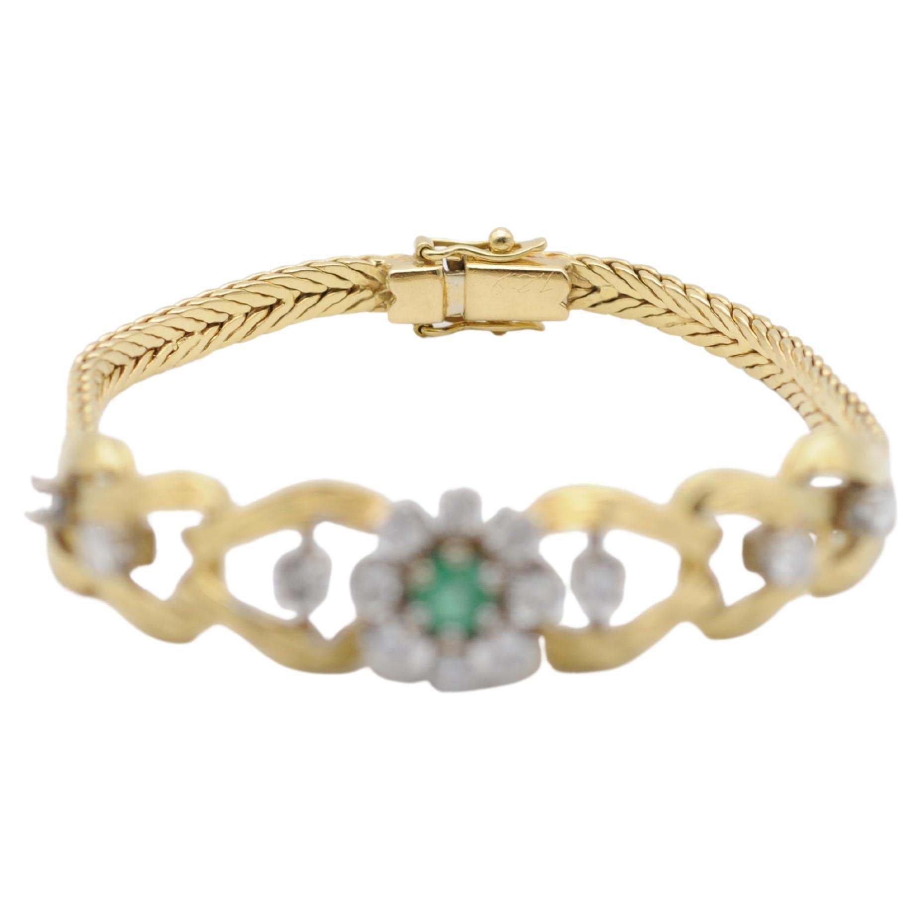 vintage diamonds and emerald Bracelet in 18k Yellow gold In Good Condition For Sale In Berlin, BE