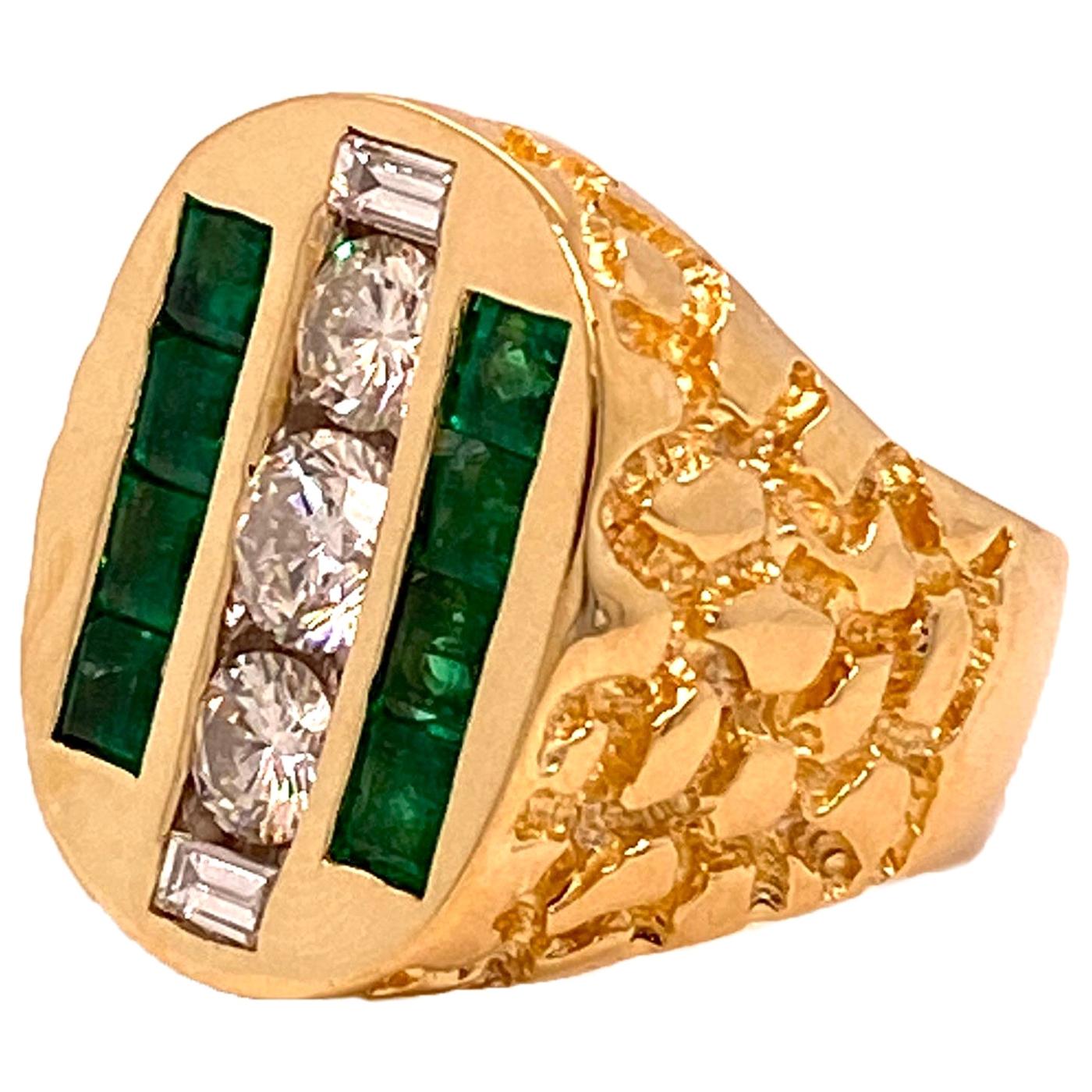Vintage Diamonds and Emeralds Men’s Ring 18 Karat Gold