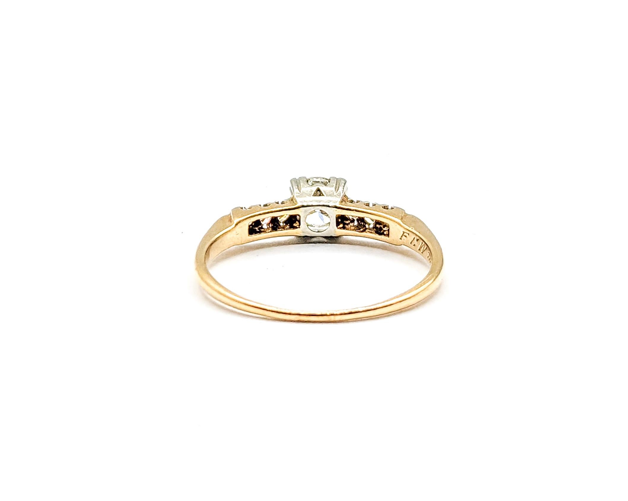 Radiant Cut Vintage Diamonds Ring In Yellow Gold For Sale
