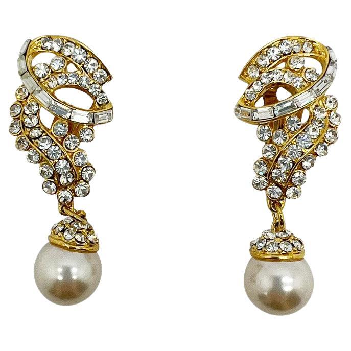 Vintage 'Diana' Style Twist Pearl Droplet Earrings 1990s For Sale