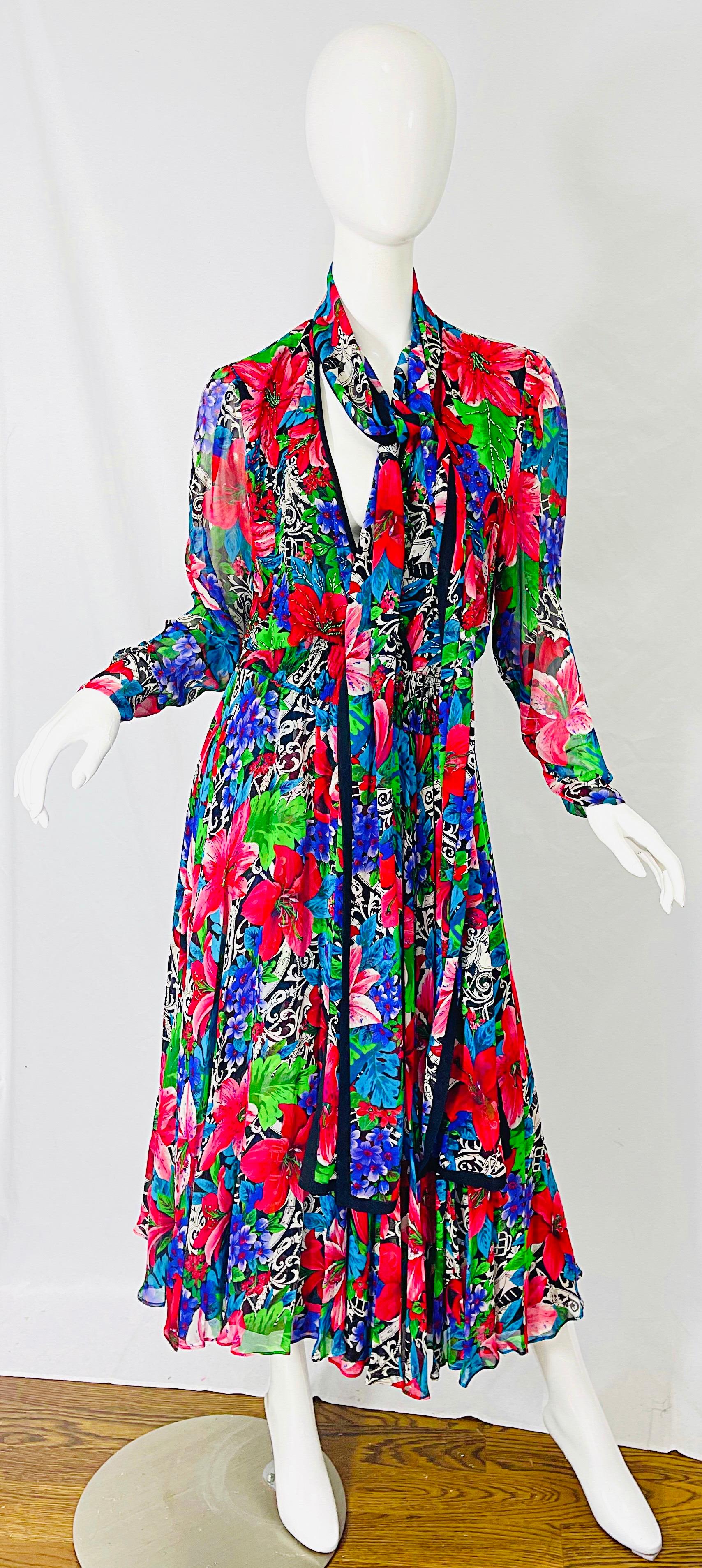 Diane Freis Vintage Midikleid + Schärpe aus Seide und Chiffon mit Perlen und tropischem Druck + Schärpe Damen im Angebot