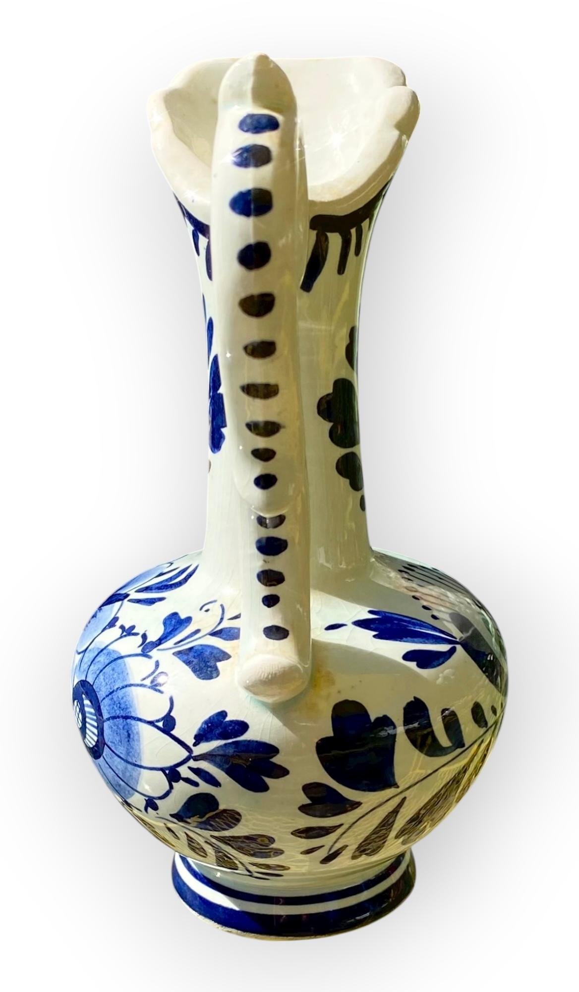 Vintage Diminutive Hand-Painted Delft Pitcher im Angebot 2