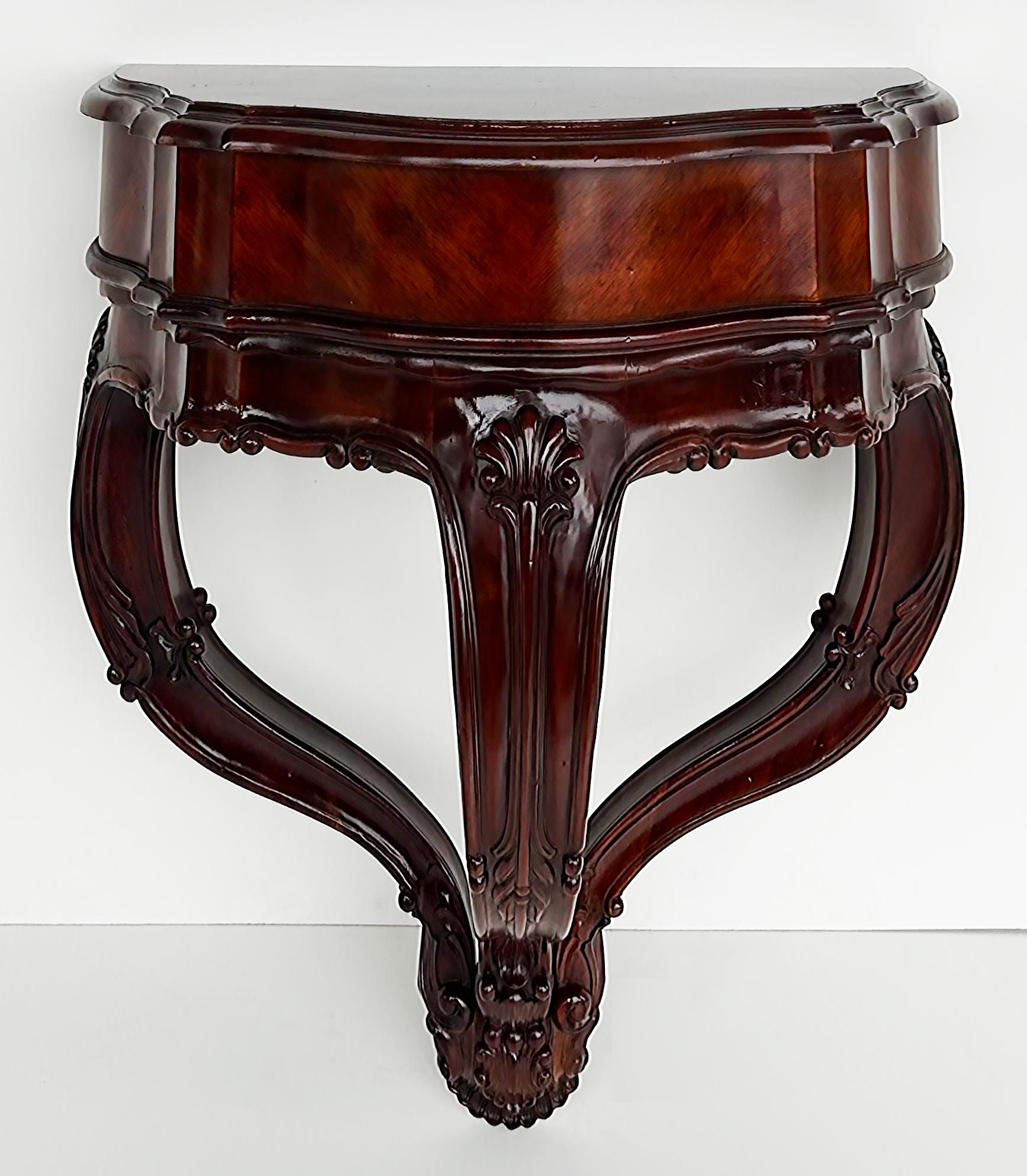 Vintage Diminutive Wall-mounted Shell Carved Console Table in Mahogany For Sale 3