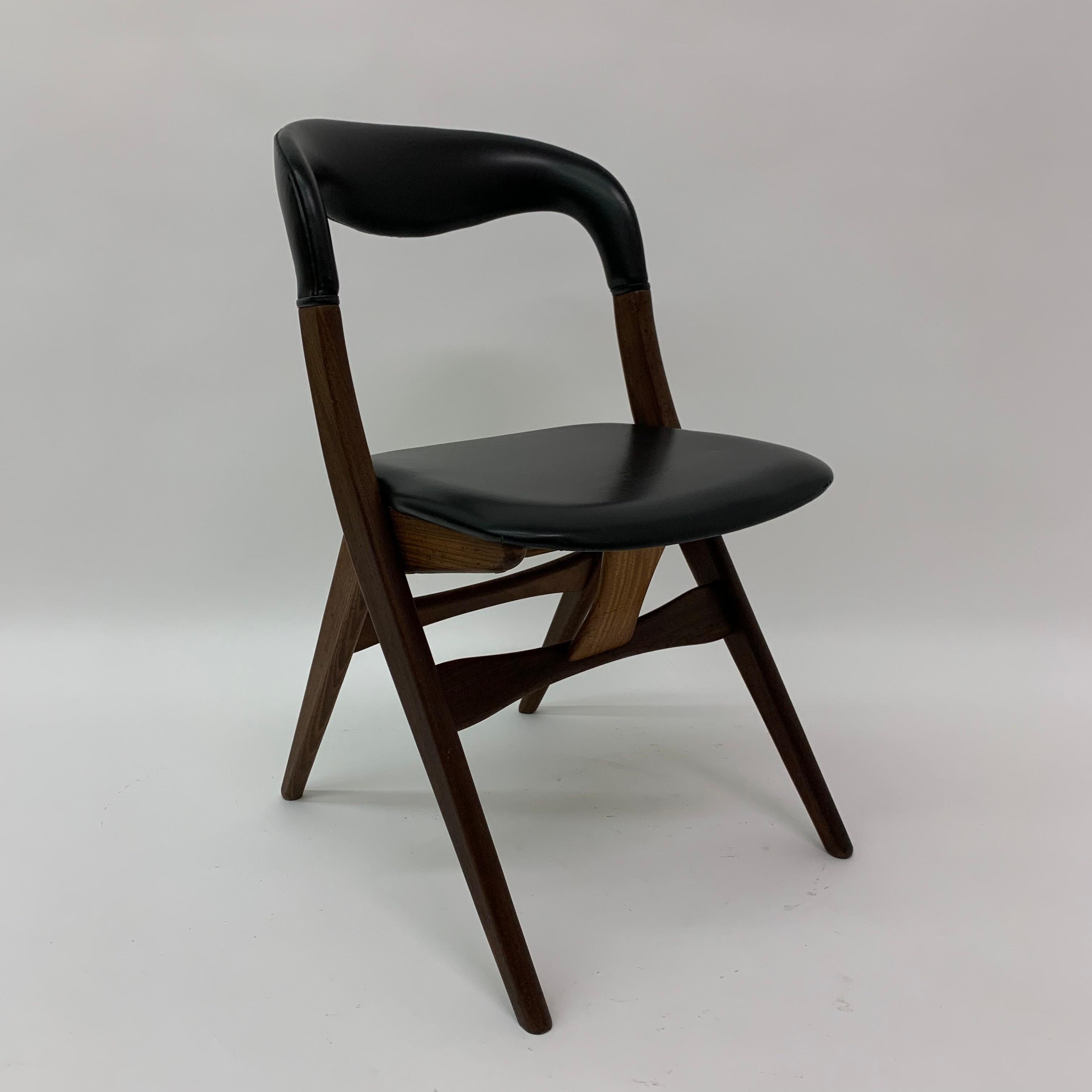 Vintage dining chair by Louis van Teeffelen , 1960’s For Sale 1