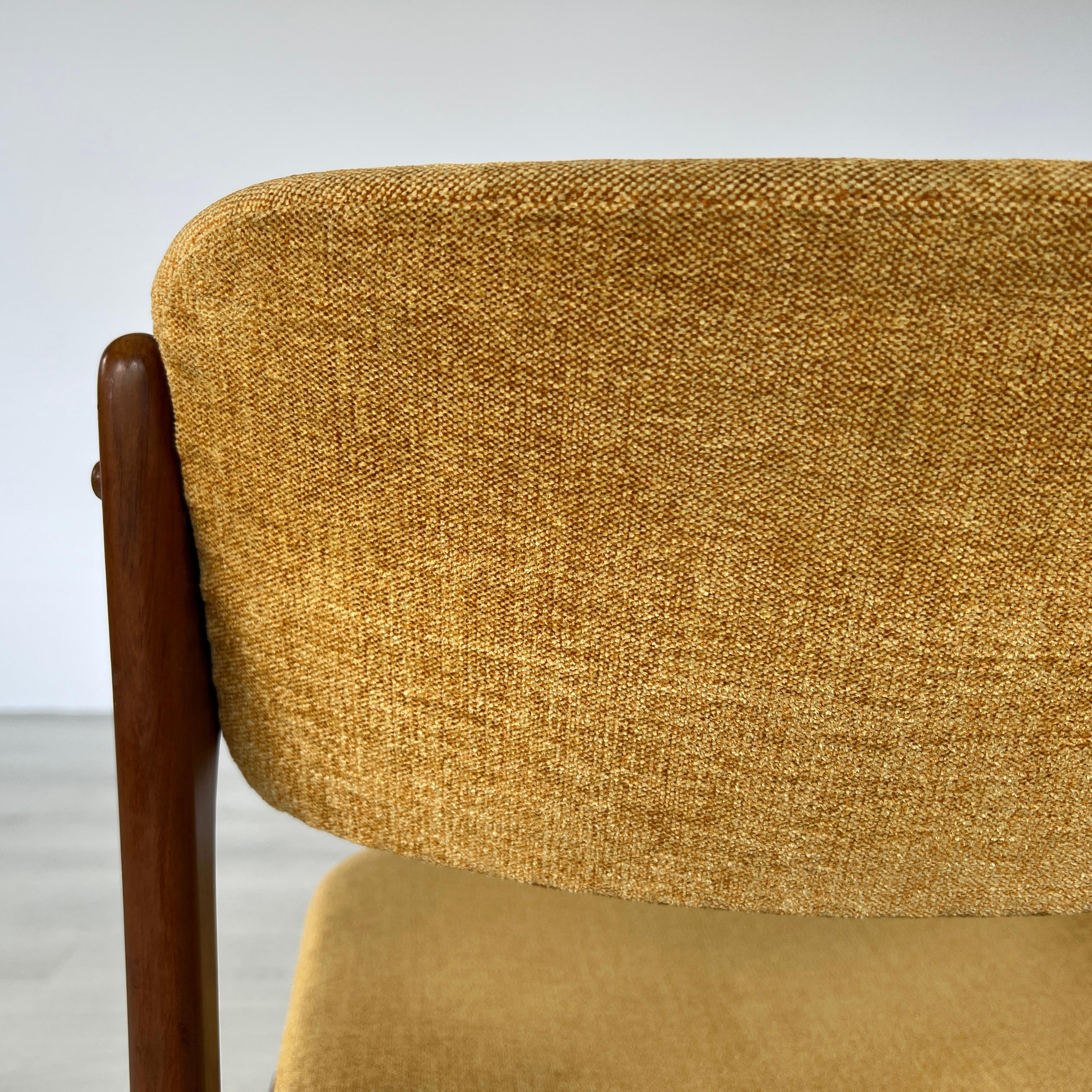 Vintage Dining Chairs by E. Buch for o.d. Møbler a-S – Set of 9 in vendita 10