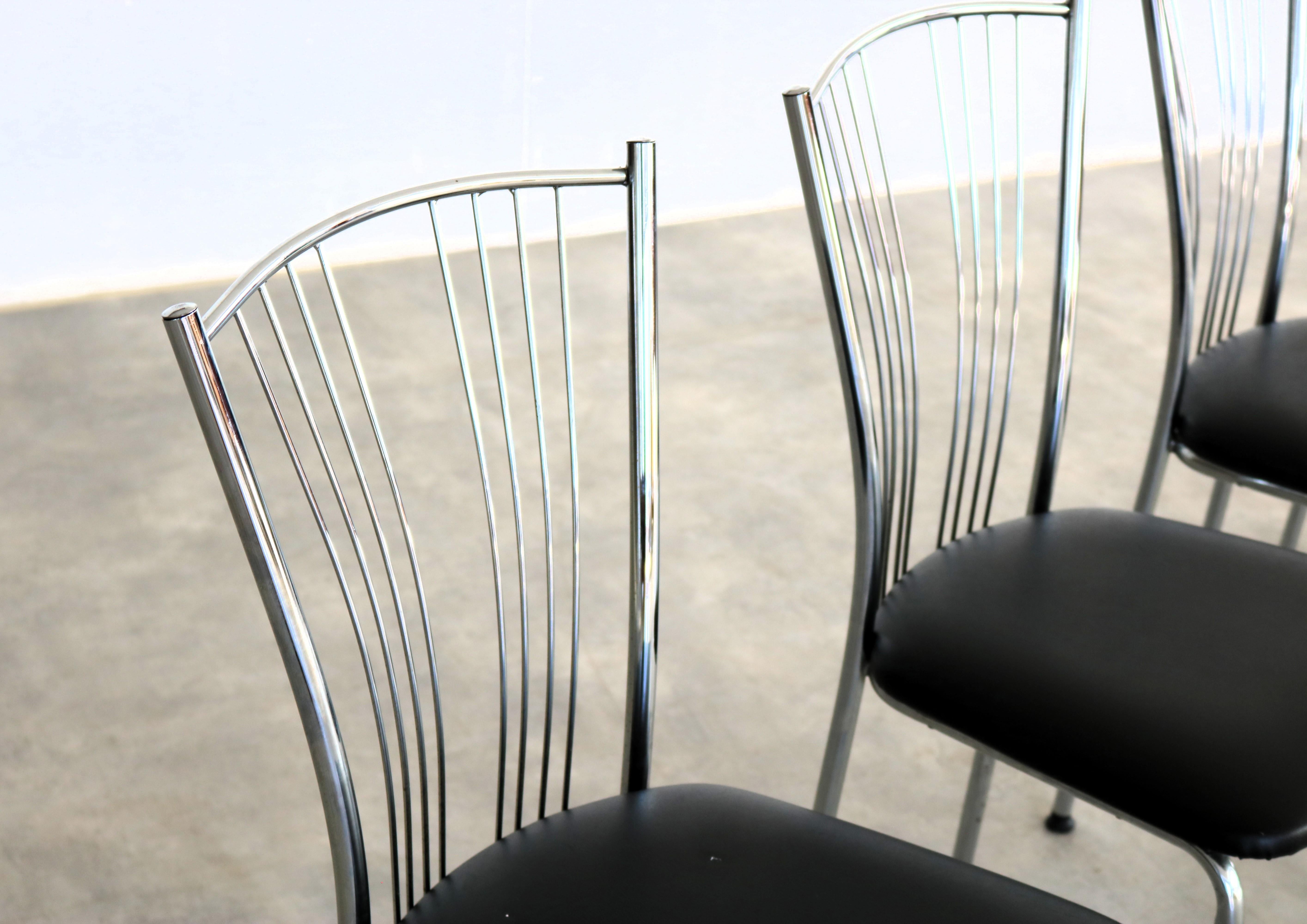 Cuir Chaises de salle à manger vintage  chaises  1970s  Période  1970s en vente