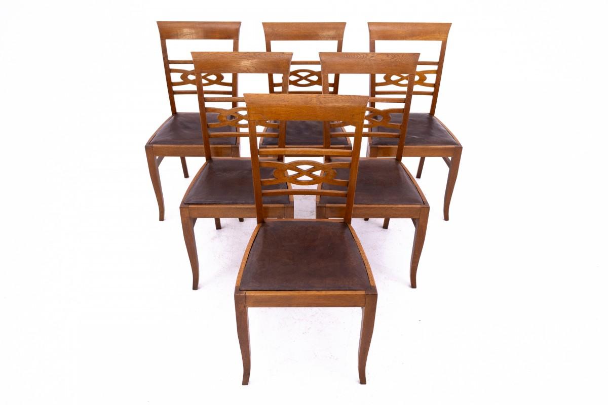 Vintage-Esszimmer-Set mit Tisch und sechs Stühlen aus den 1930er Jahren.  (Mitte des 20. Jahrhunderts) im Angebot
