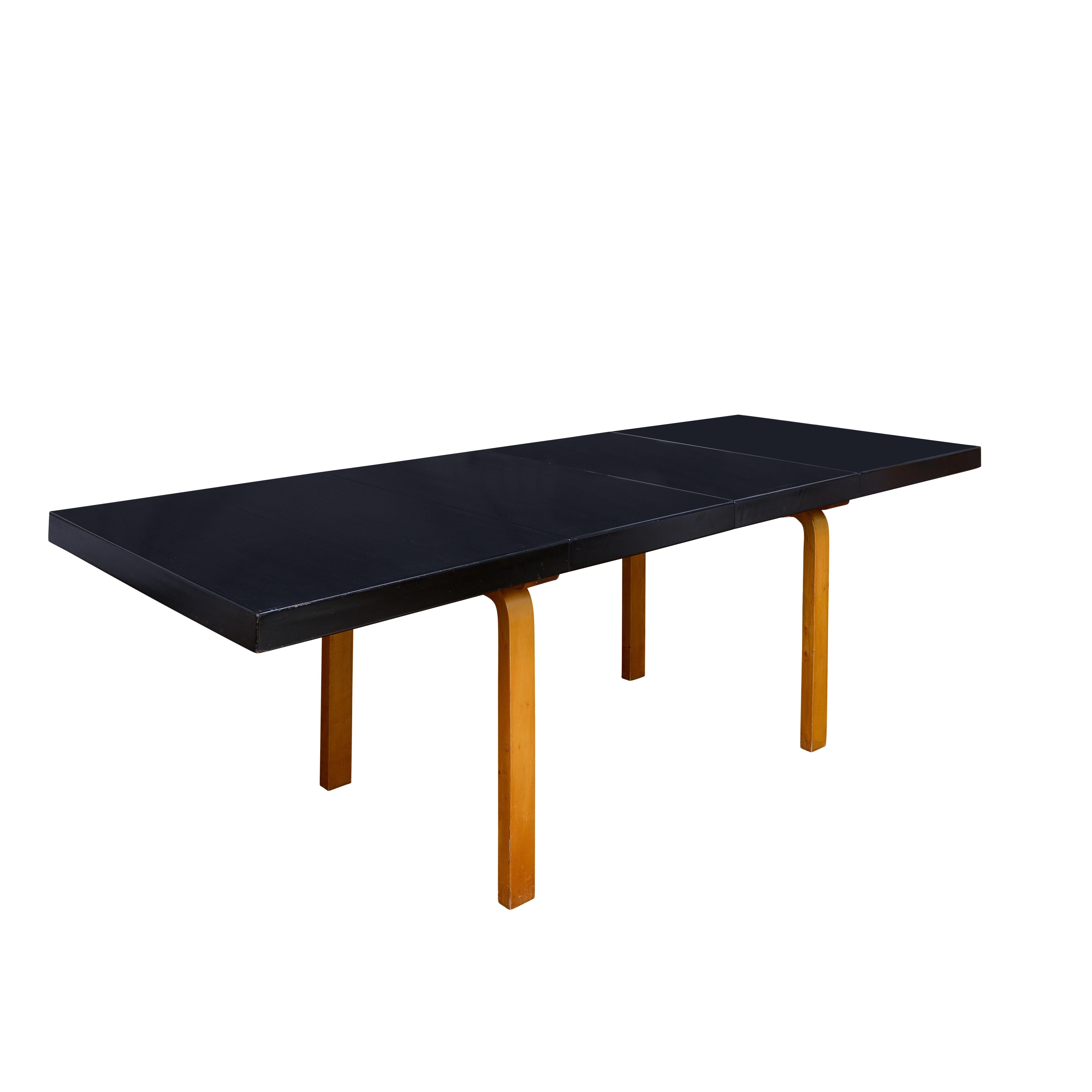 Scandinavian Modern Vintage Dining Set, with 6 chairs by Alvar Aalto for Artek, circa 1930 For Sale