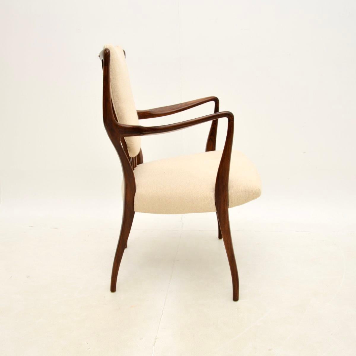 Table et chaises de salle à manger vintage par A.A Milne pour Heal's en vente 7