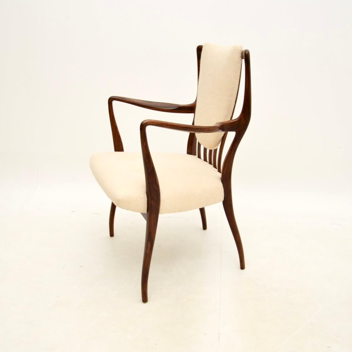 Table et chaises de salle à manger vintage par A.A Milne pour Heal's en vente 8