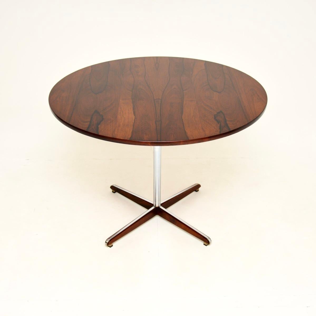 An extremely stylish and iconic vintage dining table and chairs by Hans Brattrud. They were made in Norway by Sola Mobler, they date from around the 1960’s.

The quality is outstanding, this is crafted from gorgeous wood which has absolutely