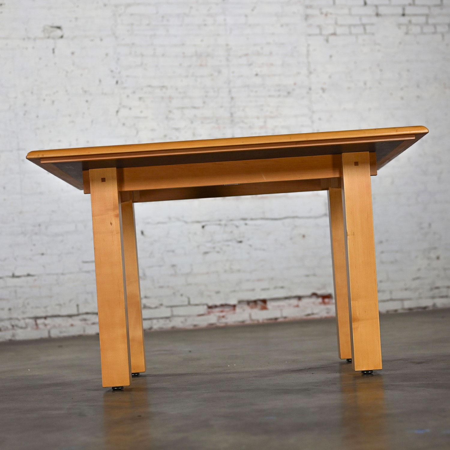 Table de salle à manger vintage de Michael Graves pour Craftwood a Div. of Sonnenberg Ind en vente 3