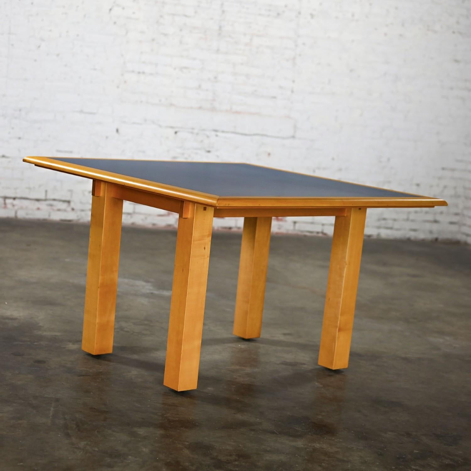 Table de salle à manger vintage de Michael Graves pour Craftwood a Div. of Sonnenberg Ind en vente 5