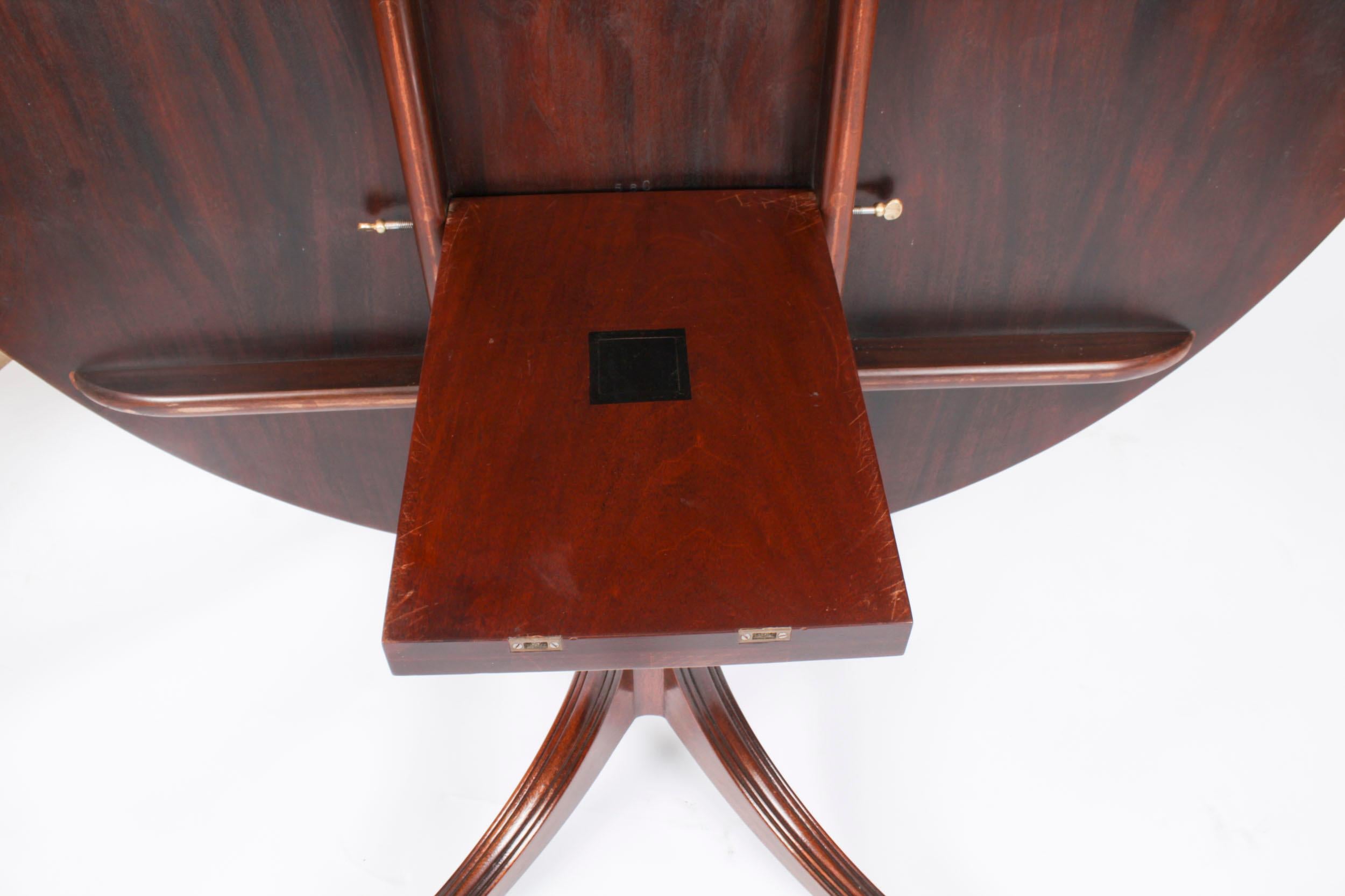 Vintage Dining Table & 8 Chairs by William Tillman 20th Century 4