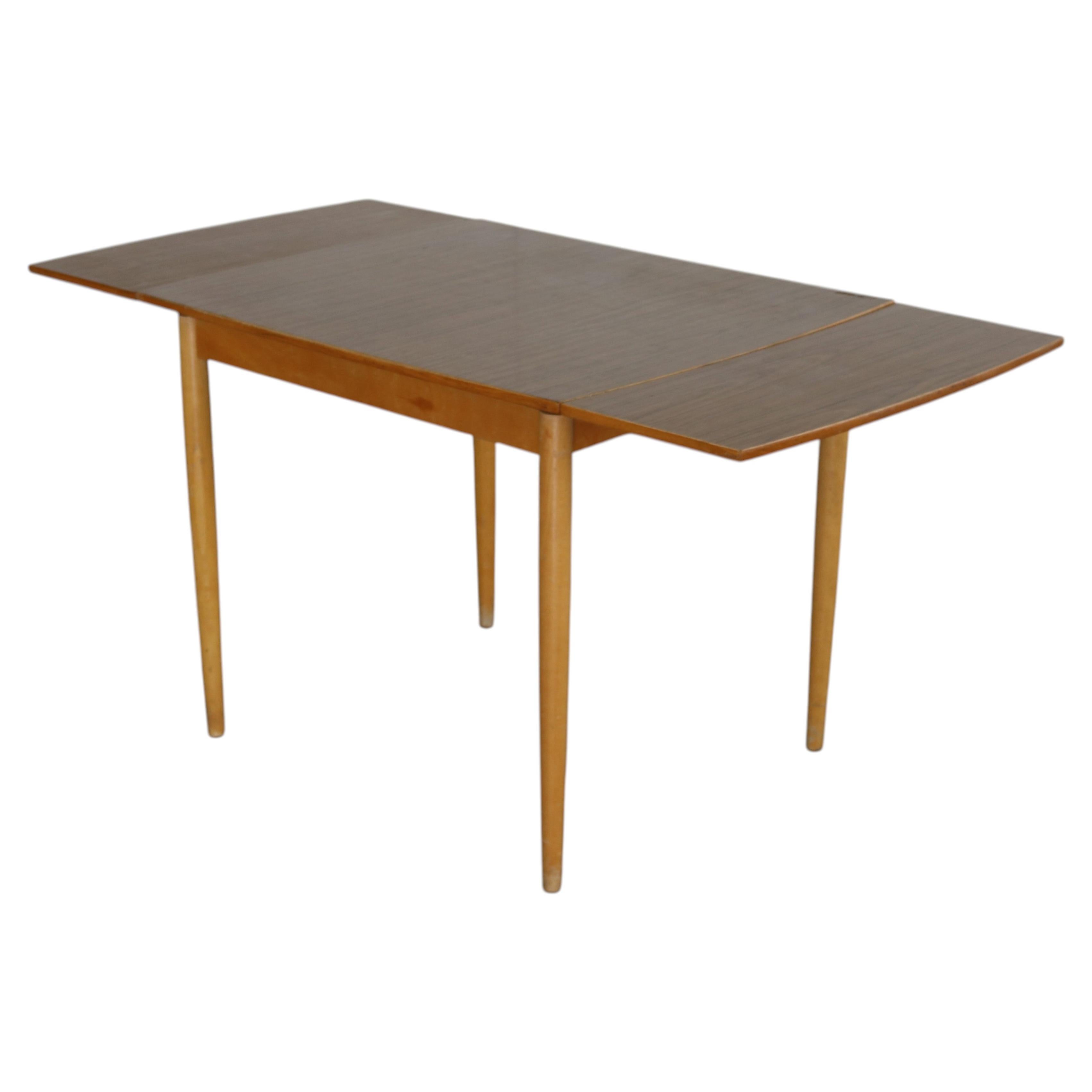 Table de salle à manger extensible Vintage des années 1960, Design suédois, Good Design en vente