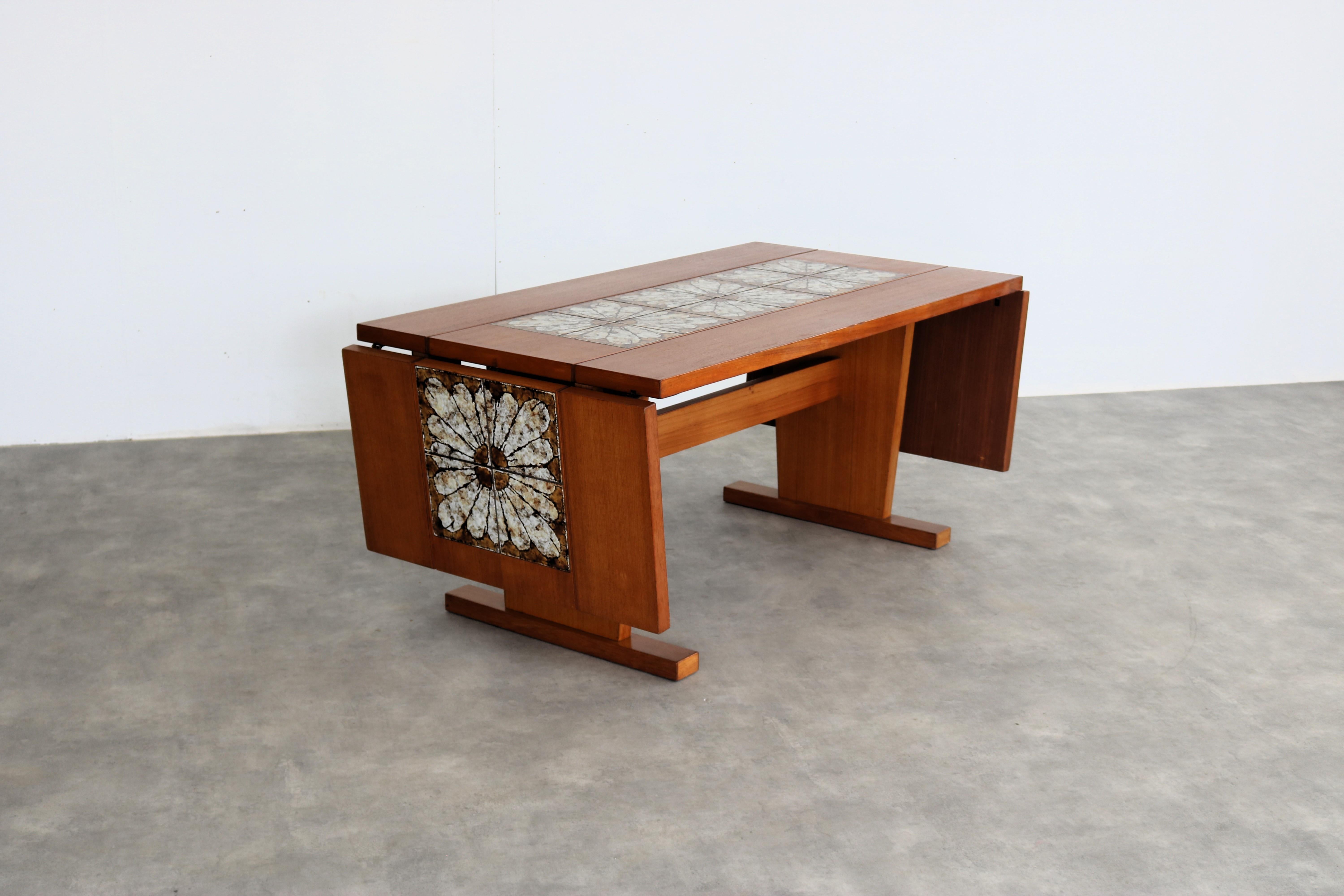 Vintage dining table  table  1960s  extendable In Good Condition For Sale In Lemmer, NL