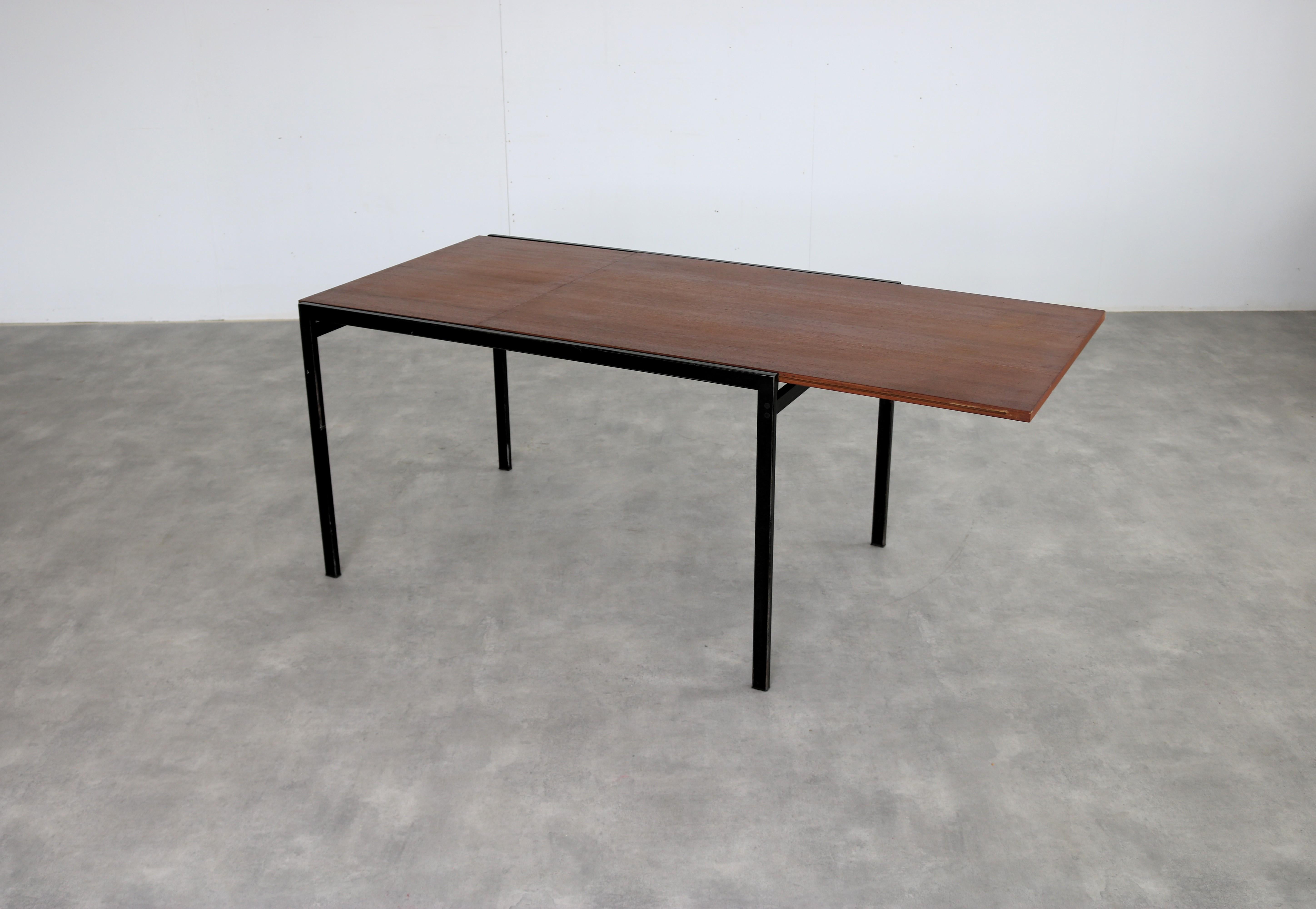 table à manger vintage  tableau  1960s  Pastoe en vente 4