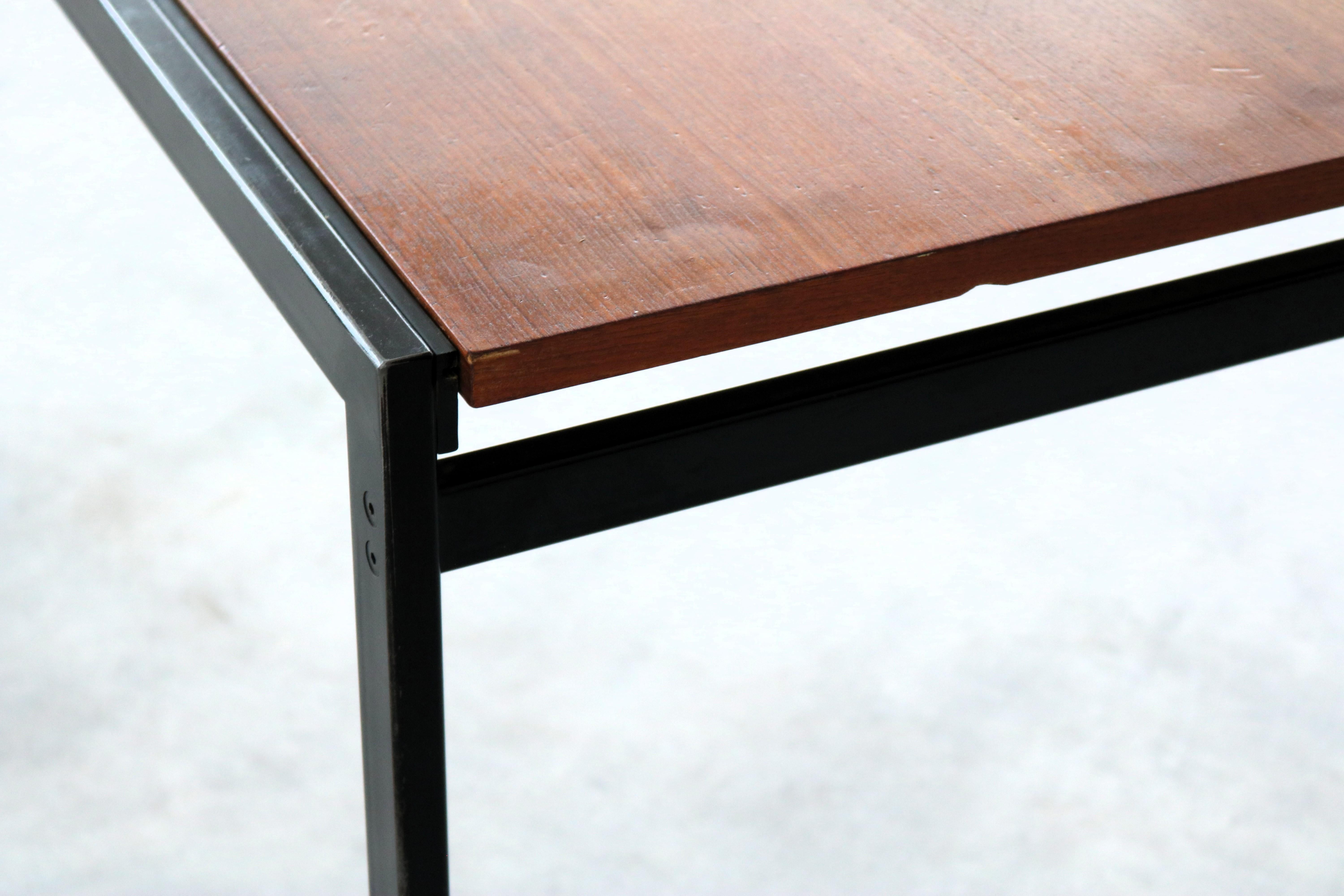 Métal table à manger vintage  tableau  1960s  Pastoe en vente