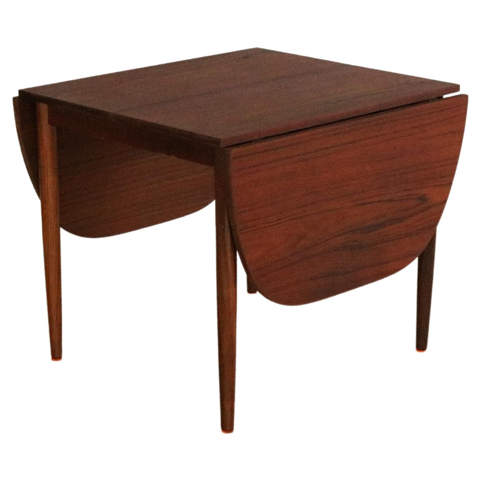 Vintage Danish Round Extendable Pedestal Dining Table at 1stDibs