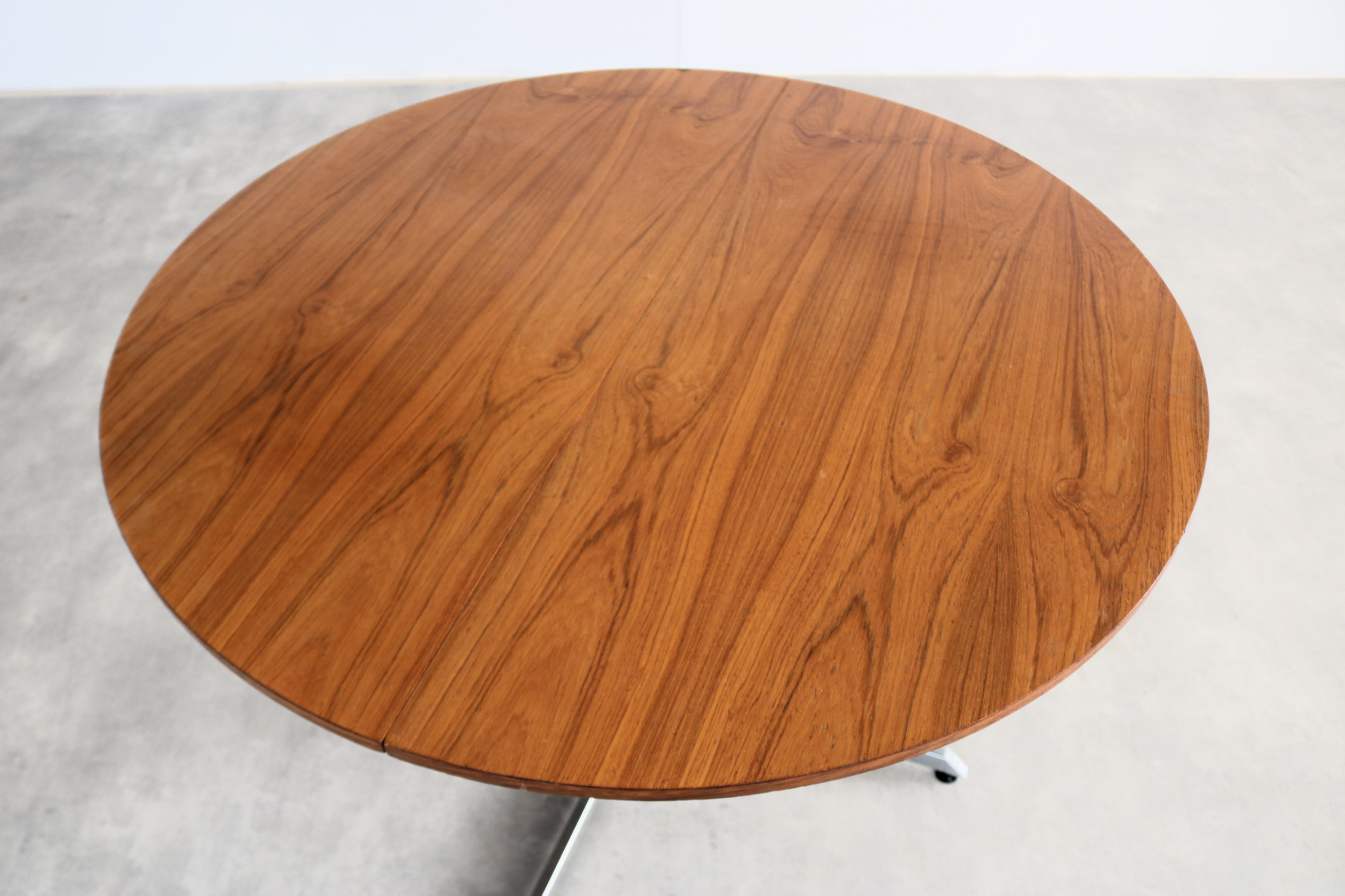 vintage dining table  table  extendable  60's In Good Condition In Lemmer, NL