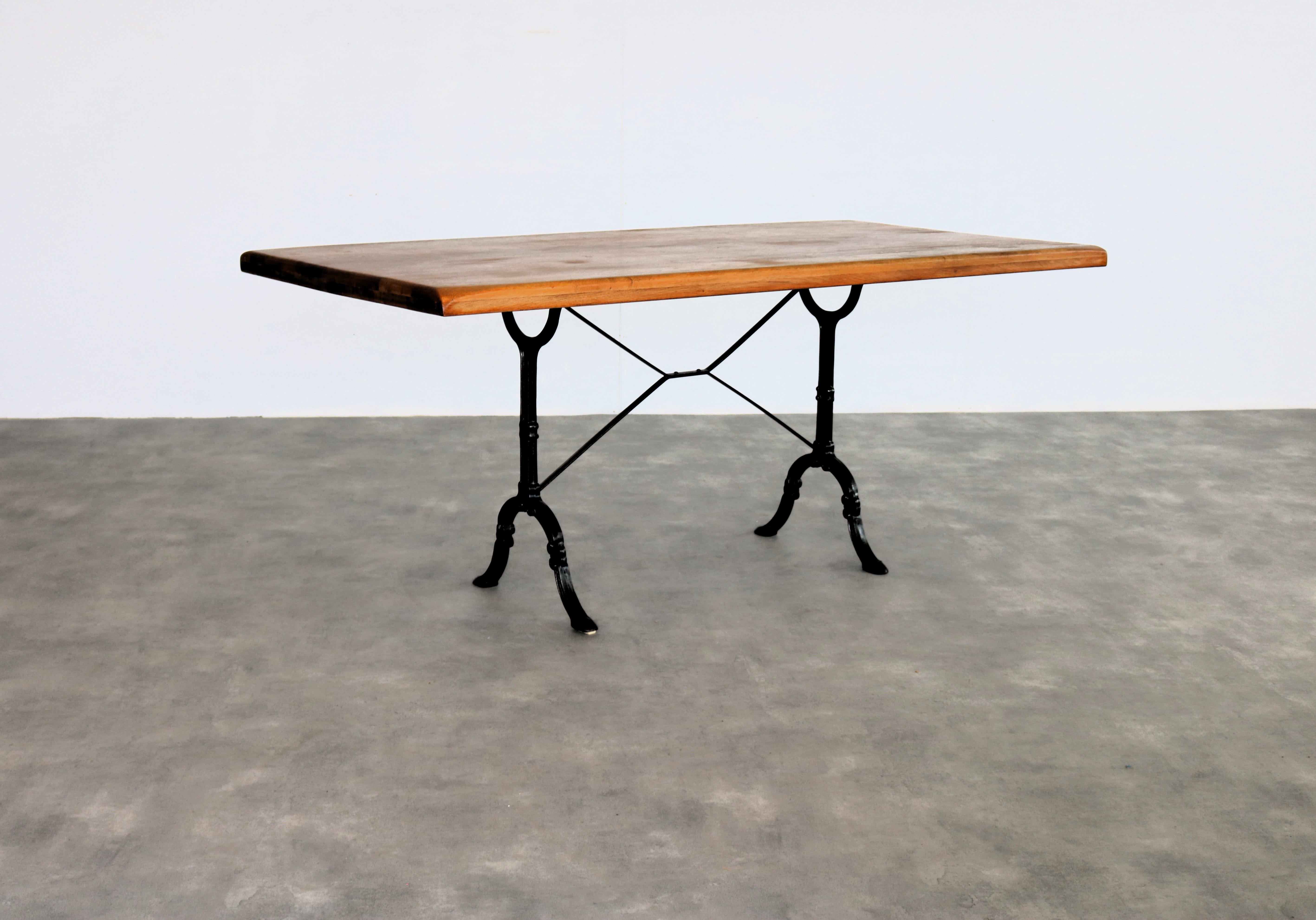 Néerlandais table à manger vintage  tableau  chêne  1950s en vente