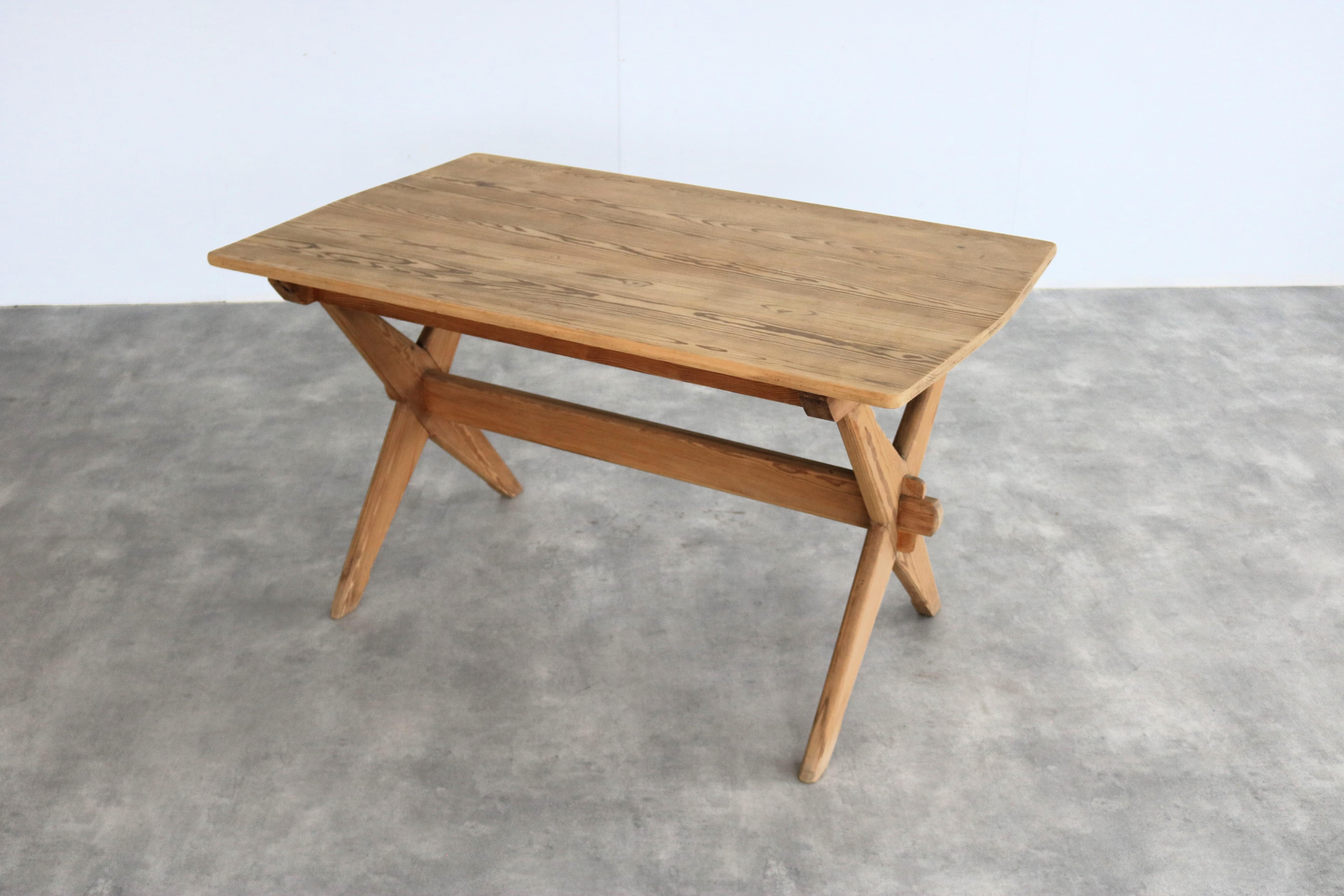 table à manger vintage  tableau  pin  60's Bon état à Lemmer, NL