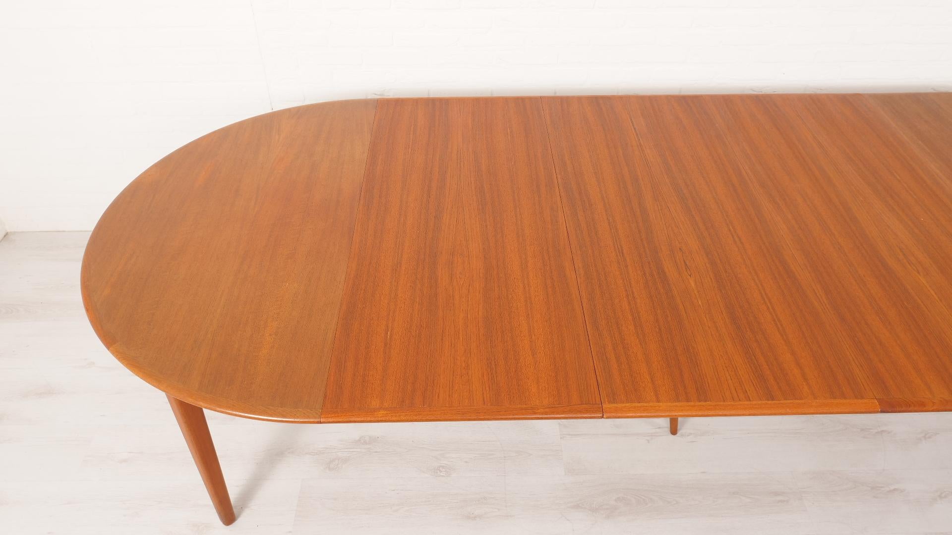 Vintage dining table XXXL  Teak  extendable  325 cm 5