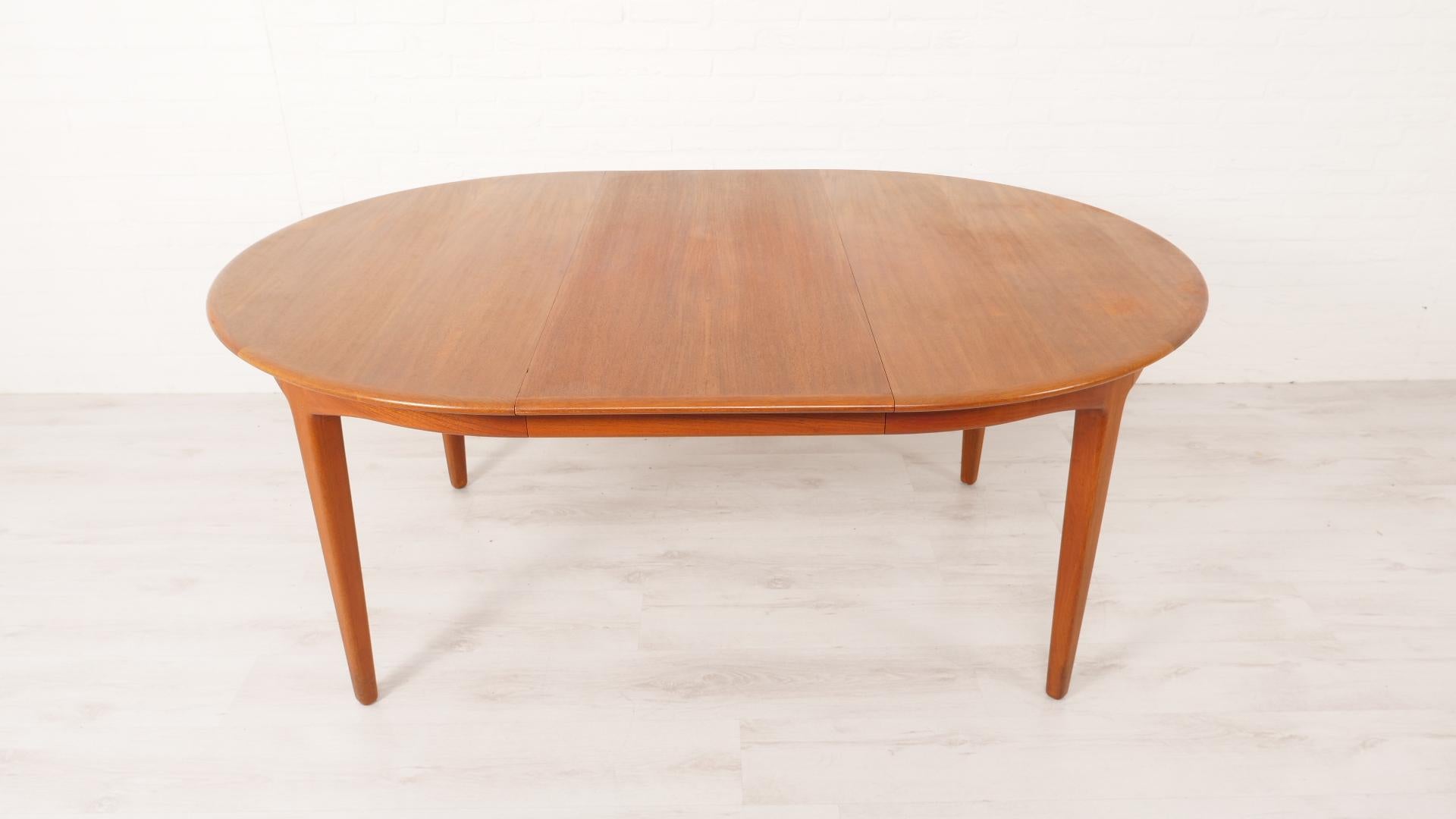 Vintage dining table XXXL  Teak  extendable  325 cm 14