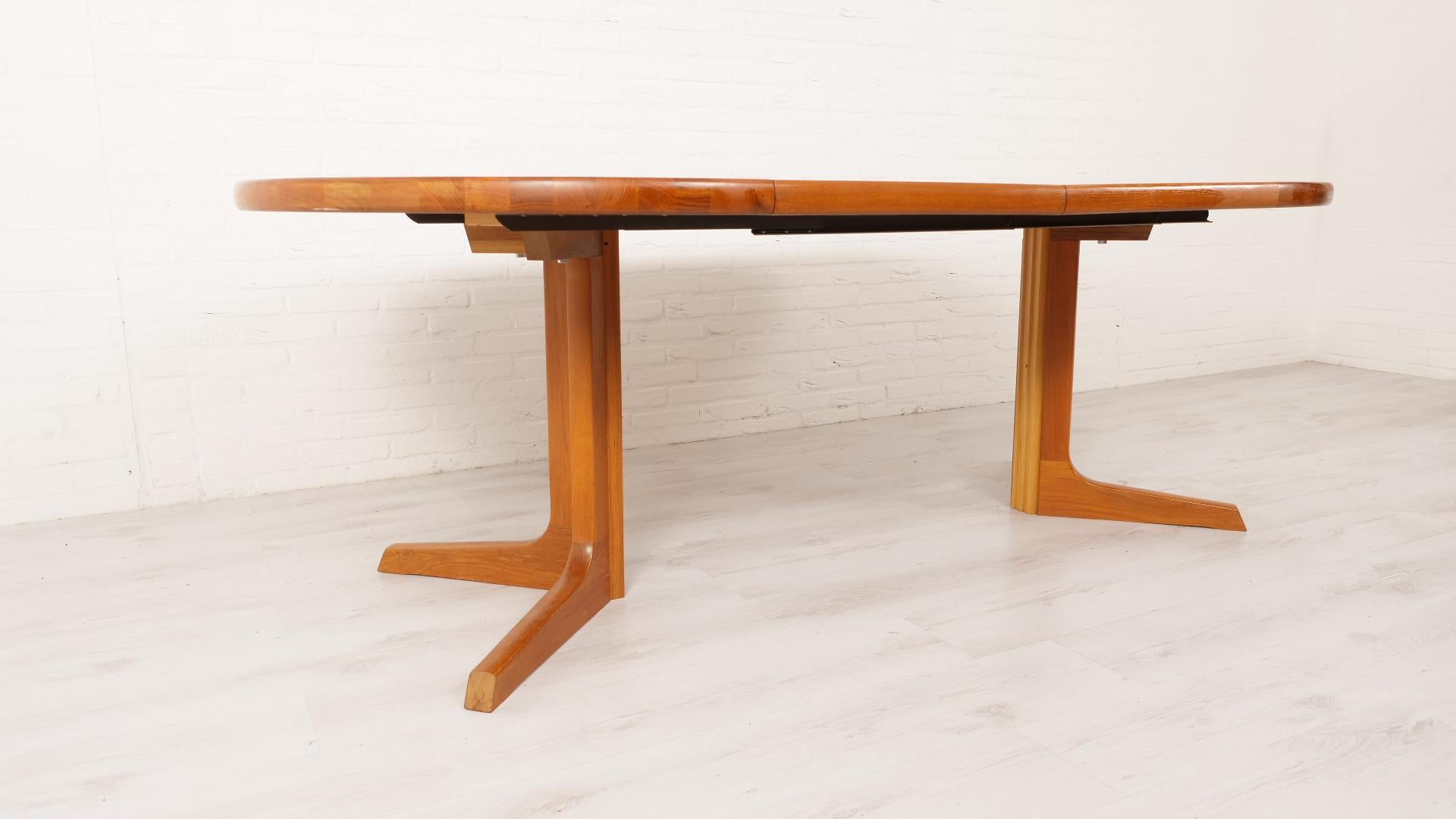 Vintage diningtable  Niels Otto Møller  Teak  212 cm For Sale 10