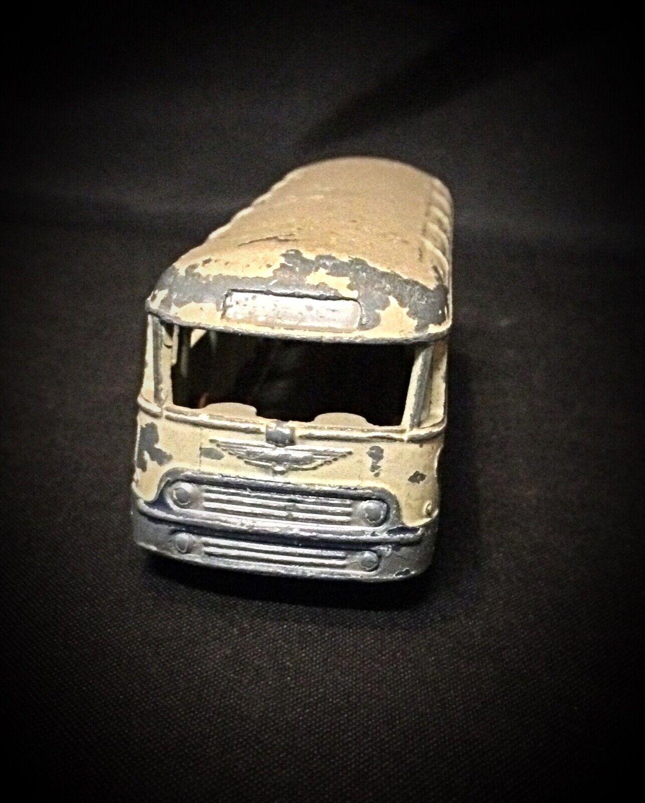 Francese Vintage Dinky Toys Autocar Chausson Méccano - 15 cm di lunghezza - 2Y02 in vendita