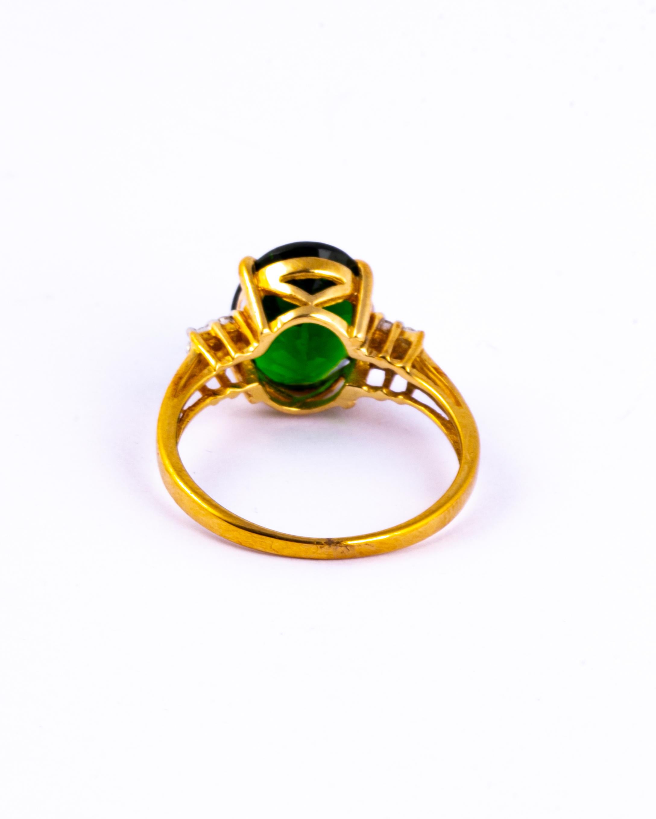 Round Cut Vintage Diopside and Diamond 9 Carat Gold Solitaire Ring