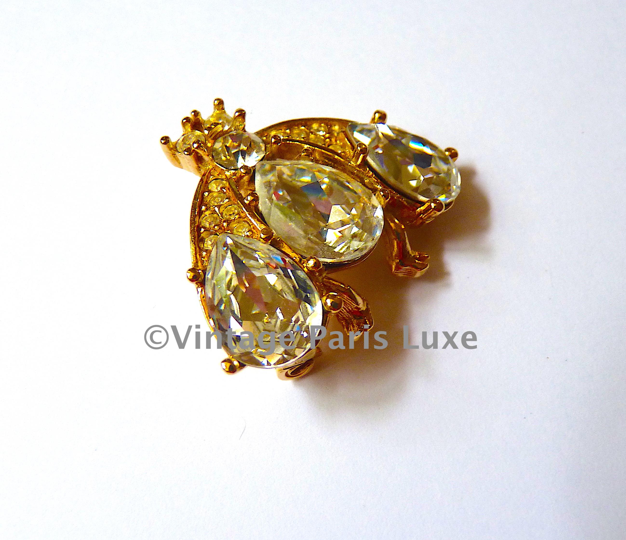 Vintage Dior Bee Brooch Clear Glass Crystal and Gilt Metal In Good Condition In CHAMPEAUX-SUR-SARTHE, FR