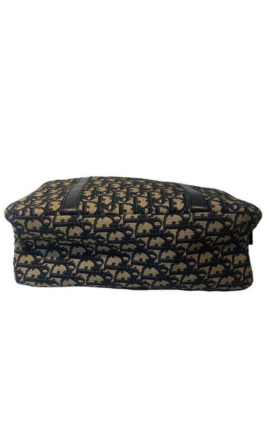 Vintage Dior handbag in the classic Dior-Oblique canvas Navy In Good Condition For Sale In Paris, FR