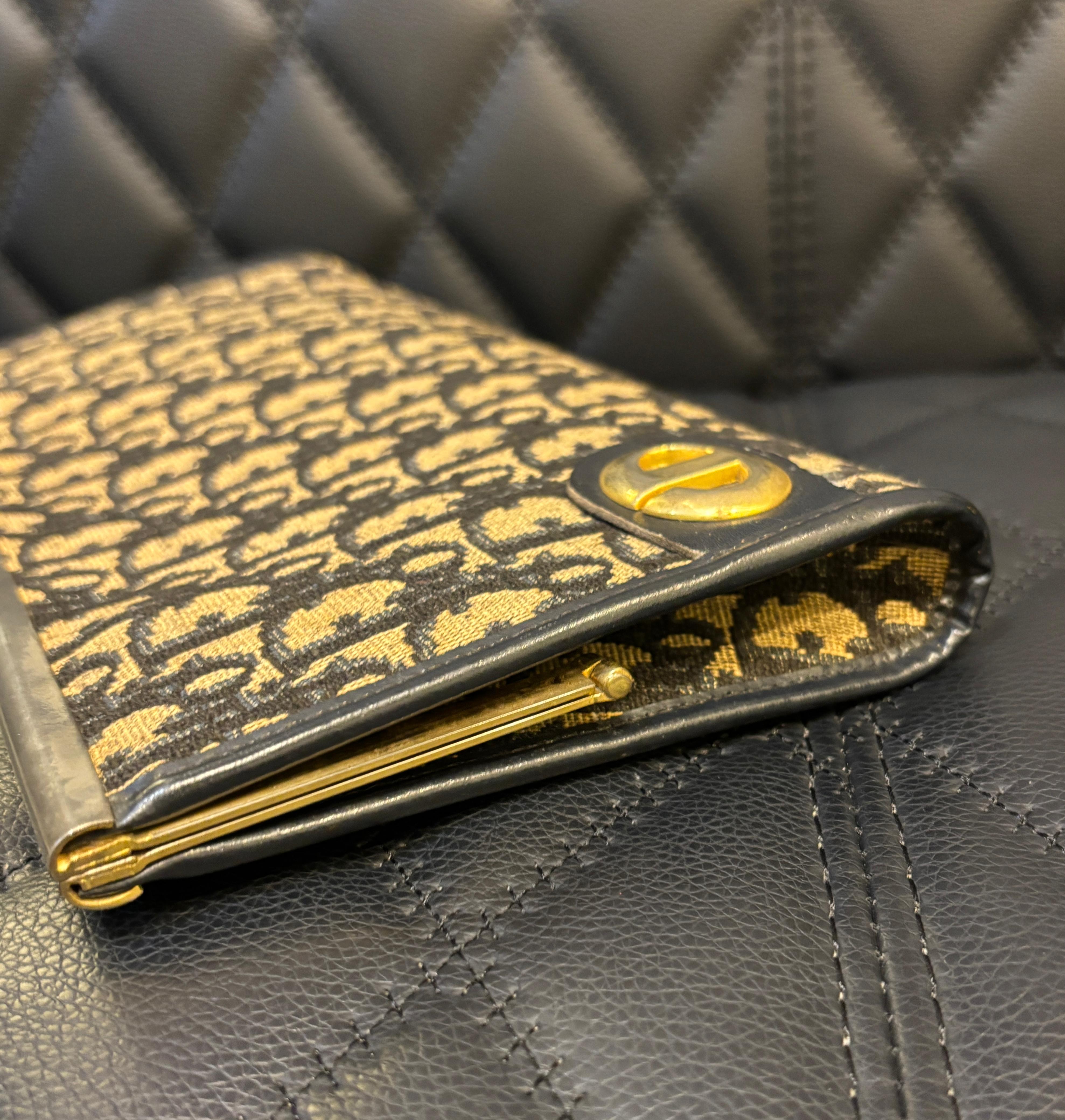 Vintage Dior Oblique Canvas Kiss Lock Clutch en vente 1